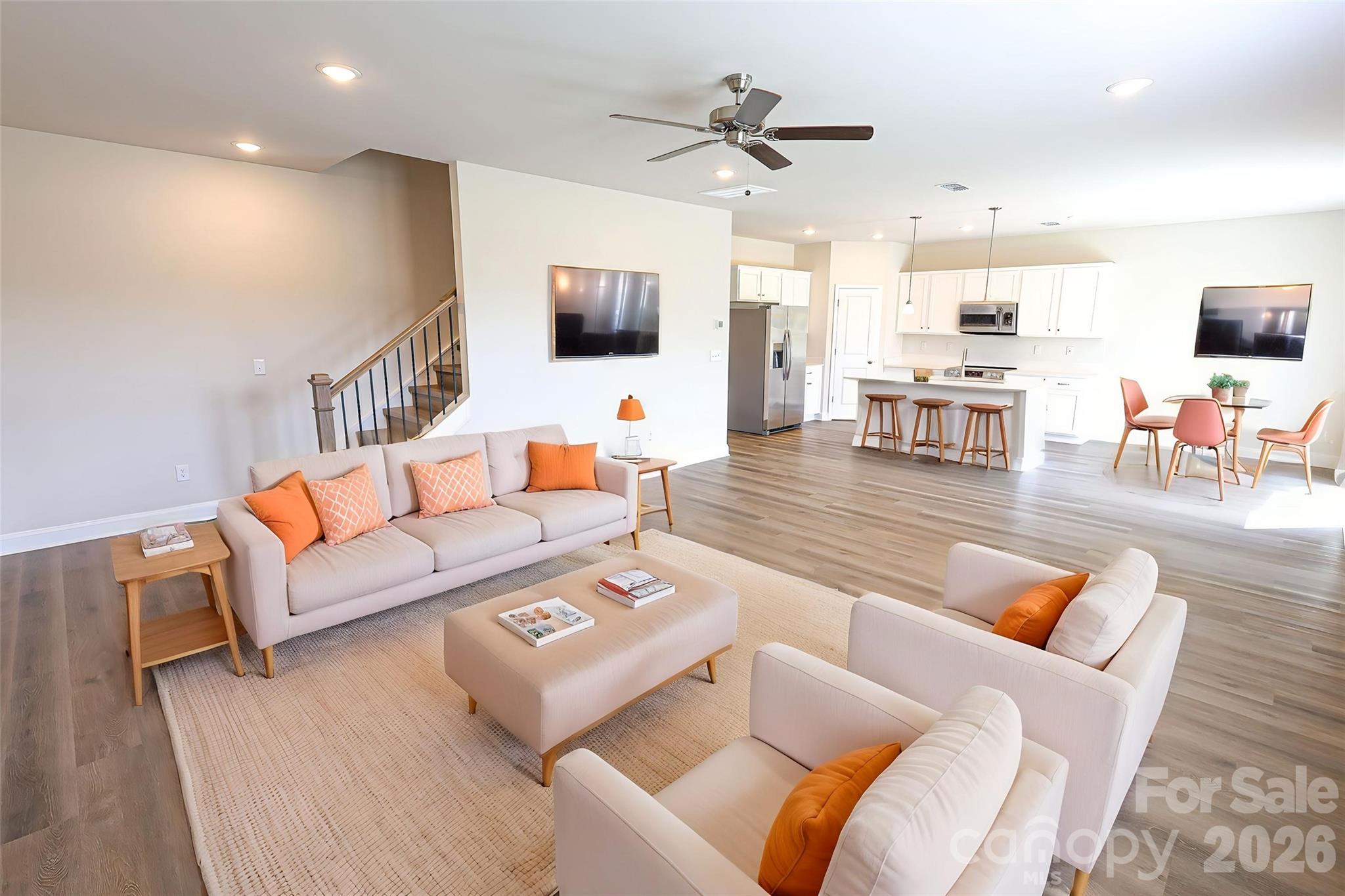 5003 Twin River Drive Property Photo 4