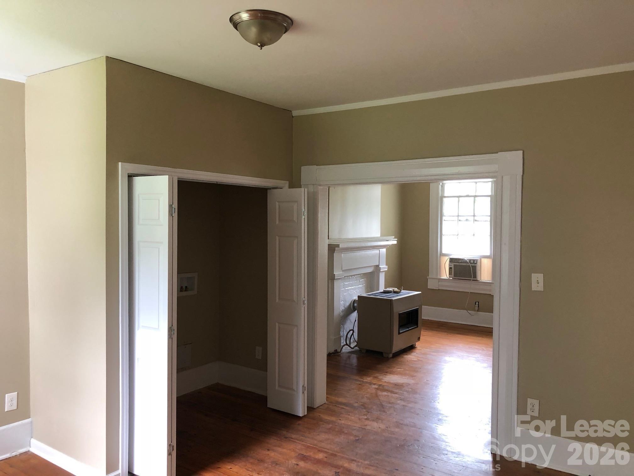 660 E Sharpe Street Property Photo 3