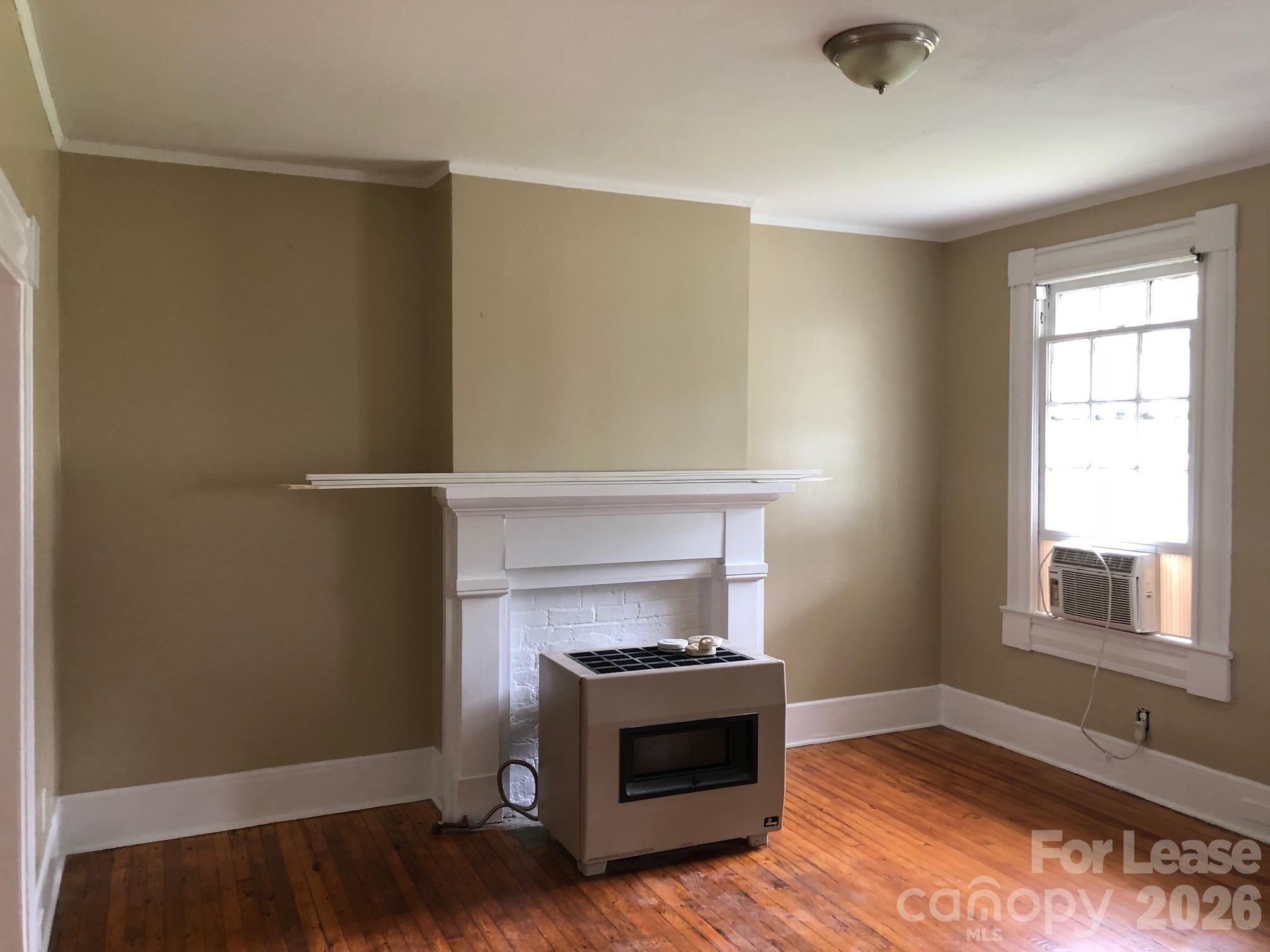 660 E Sharpe Street Property Photo 5
