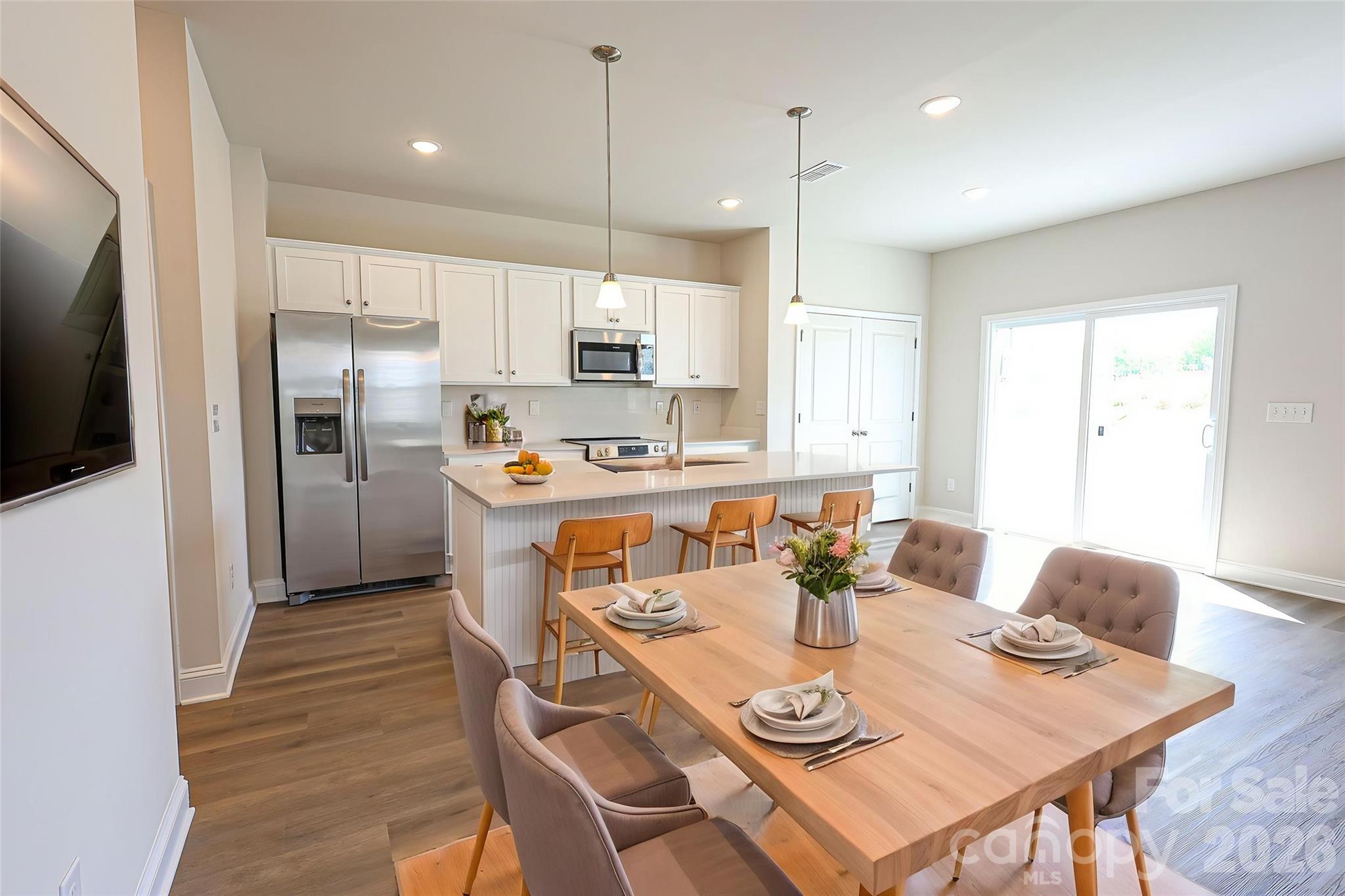 4999 Twin River Drive Property Photo 4