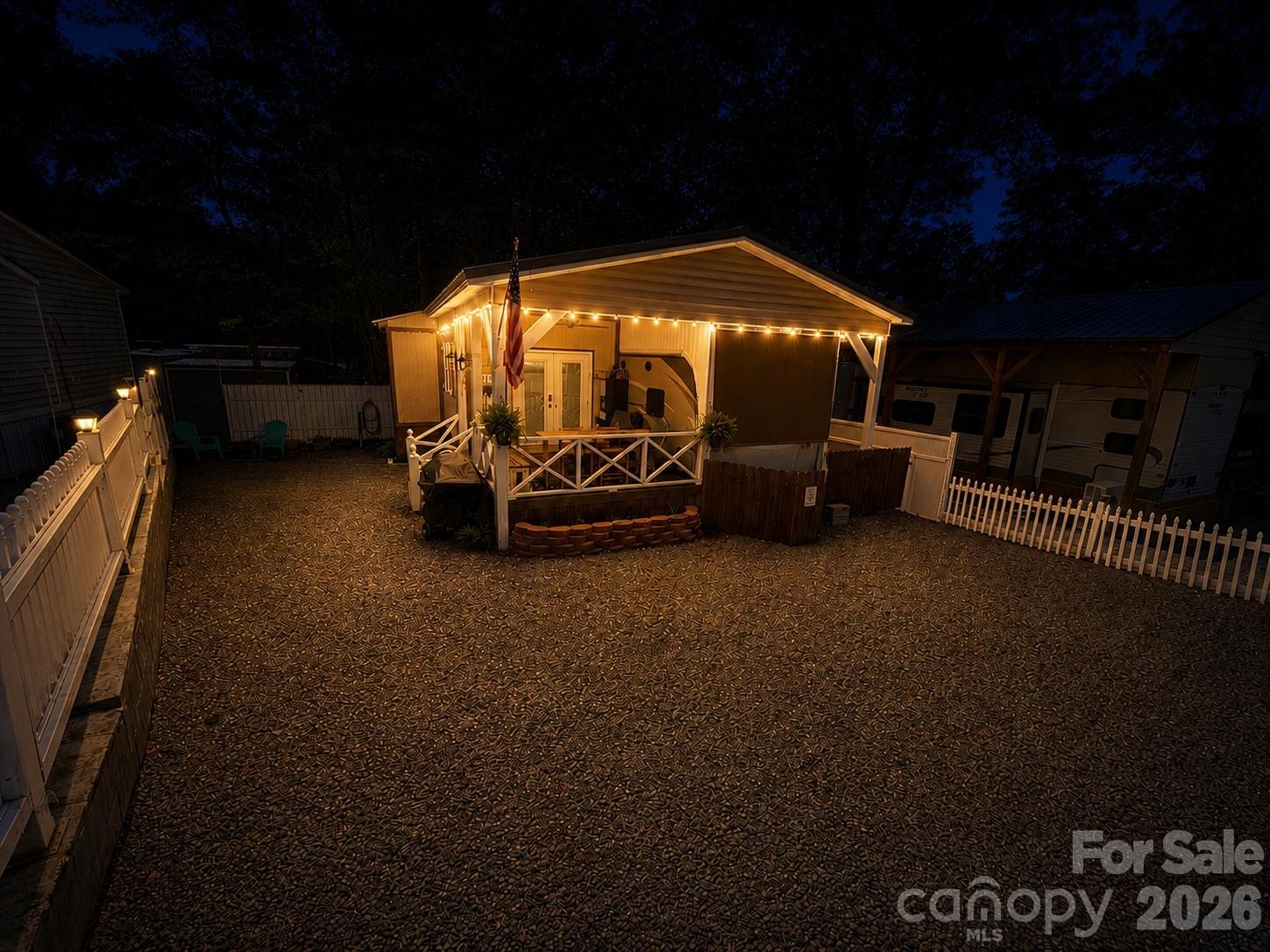 126 Canyon Loop F203 Property Photo 1