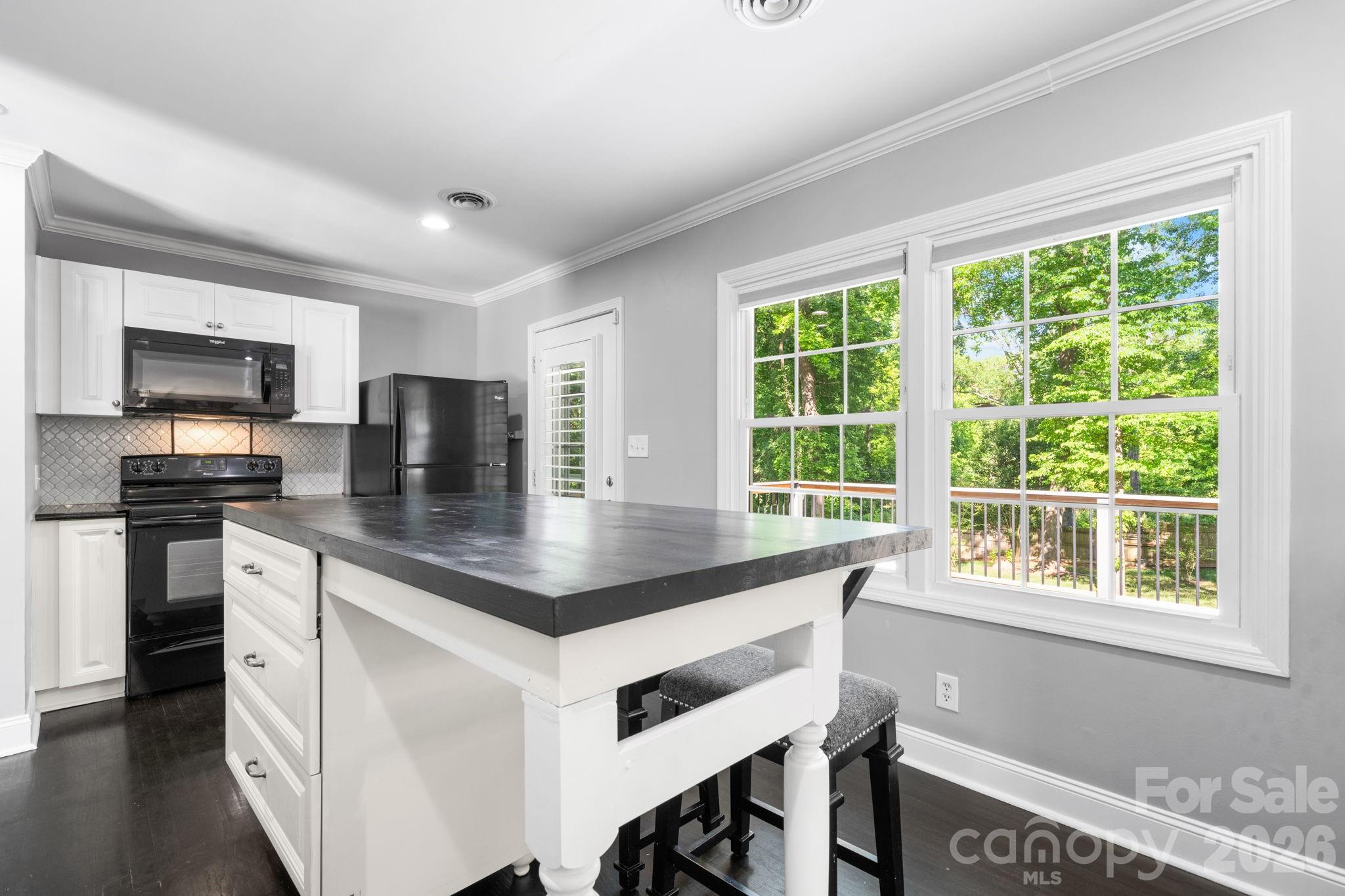 14214 Honeysuckle Ridge Drive Property Photo 11
