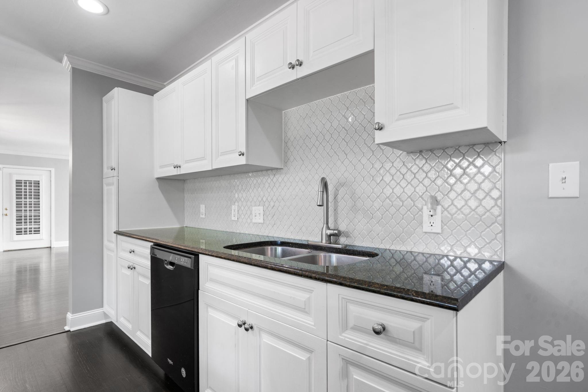 14214 Honeysuckle Ridge Drive Property Photo 13