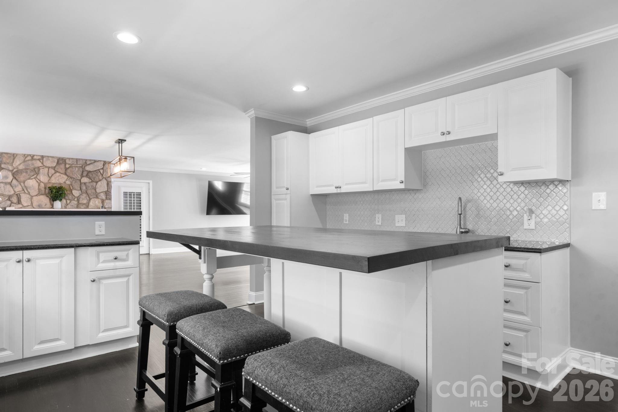 14214 Honeysuckle Ridge Drive Property Photo 14