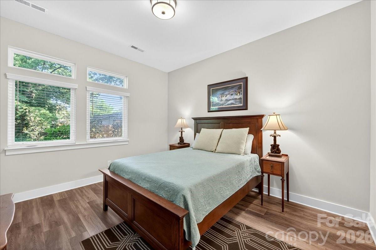 4136 Castleton Road Property Photo 8