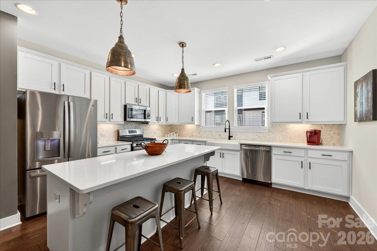 4136 Castleton Road Property Photo 13
