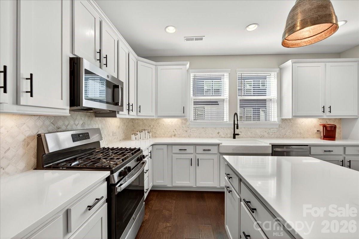4136 Castleton Road Property Photo 17