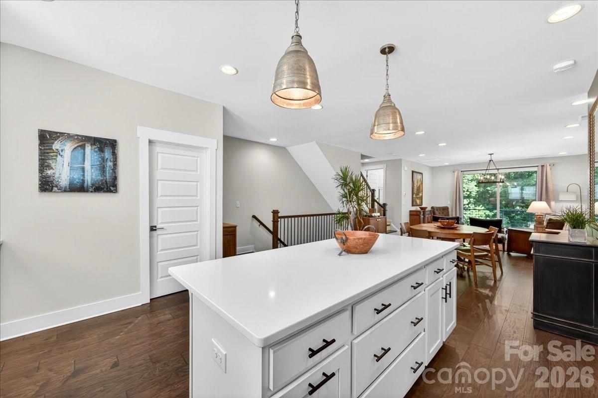 4136 Castleton Road Property Photo 18