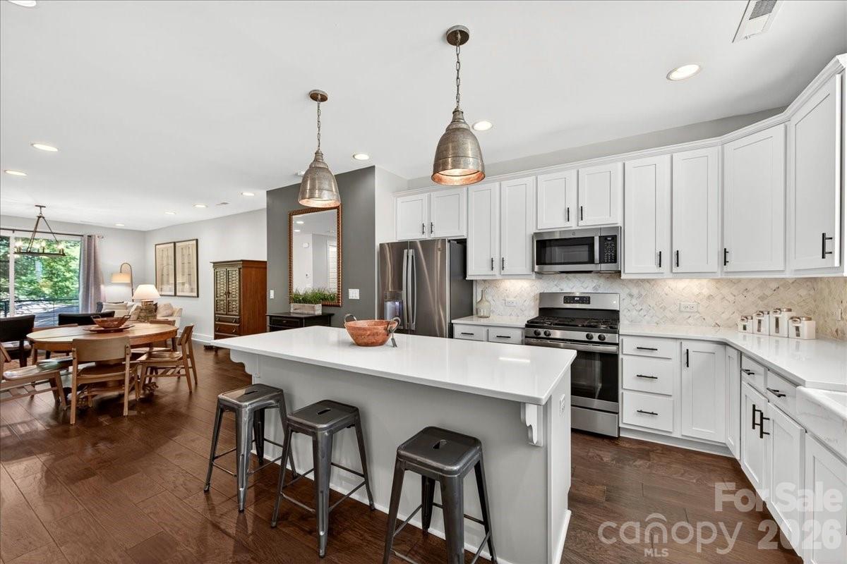 4136 Castleton Road Property Photo 19