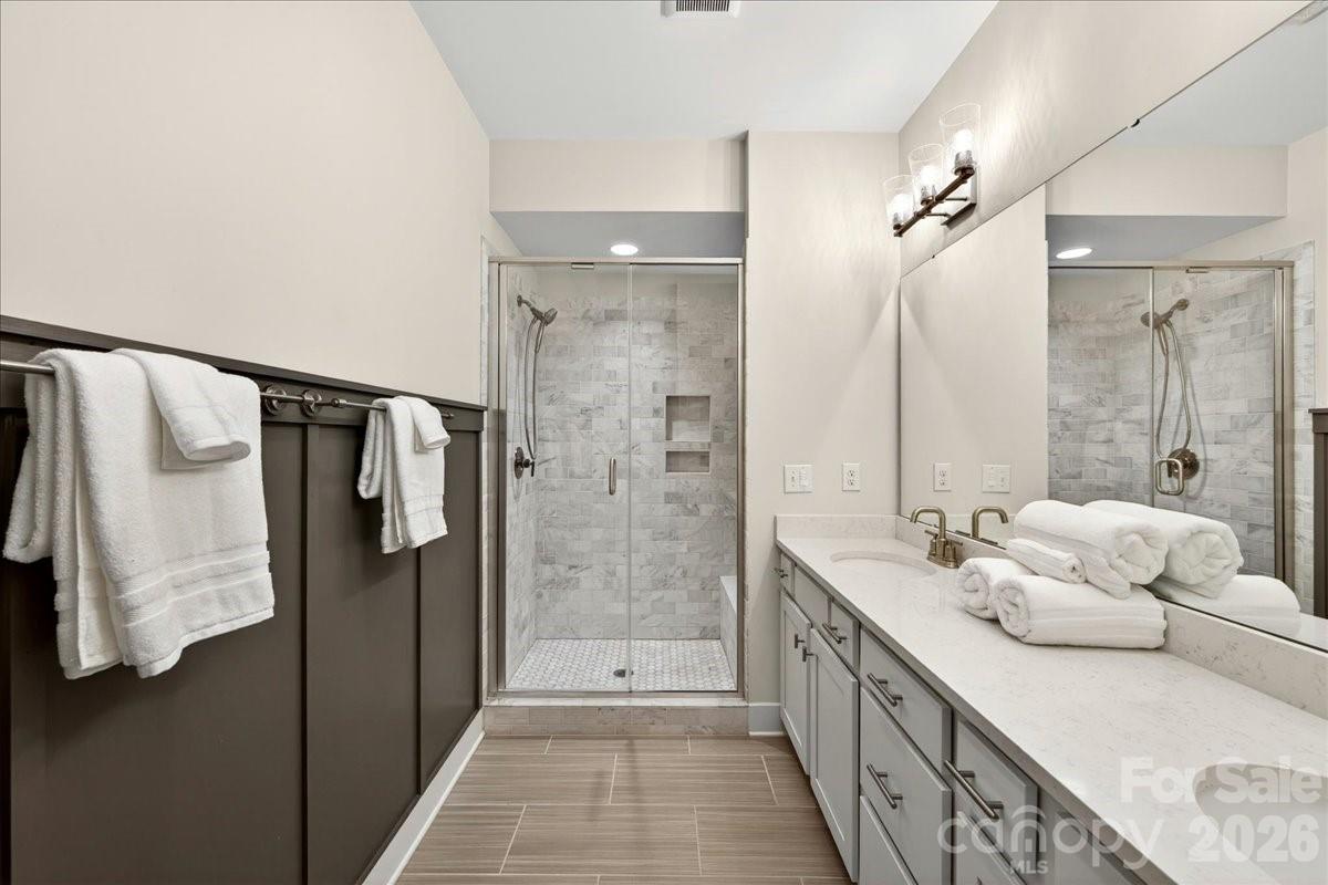 4136 Castleton Road Property Photo 27