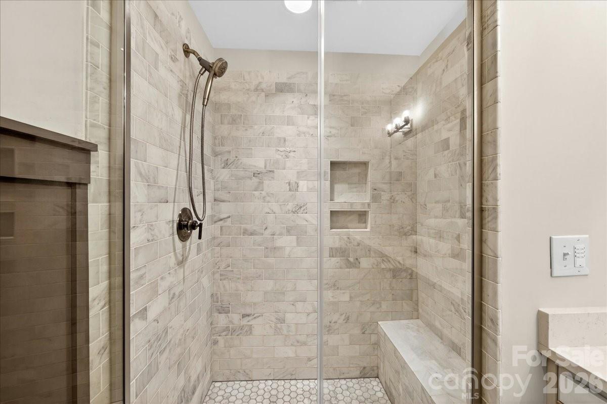 4136 Castleton Road Property Photo 29