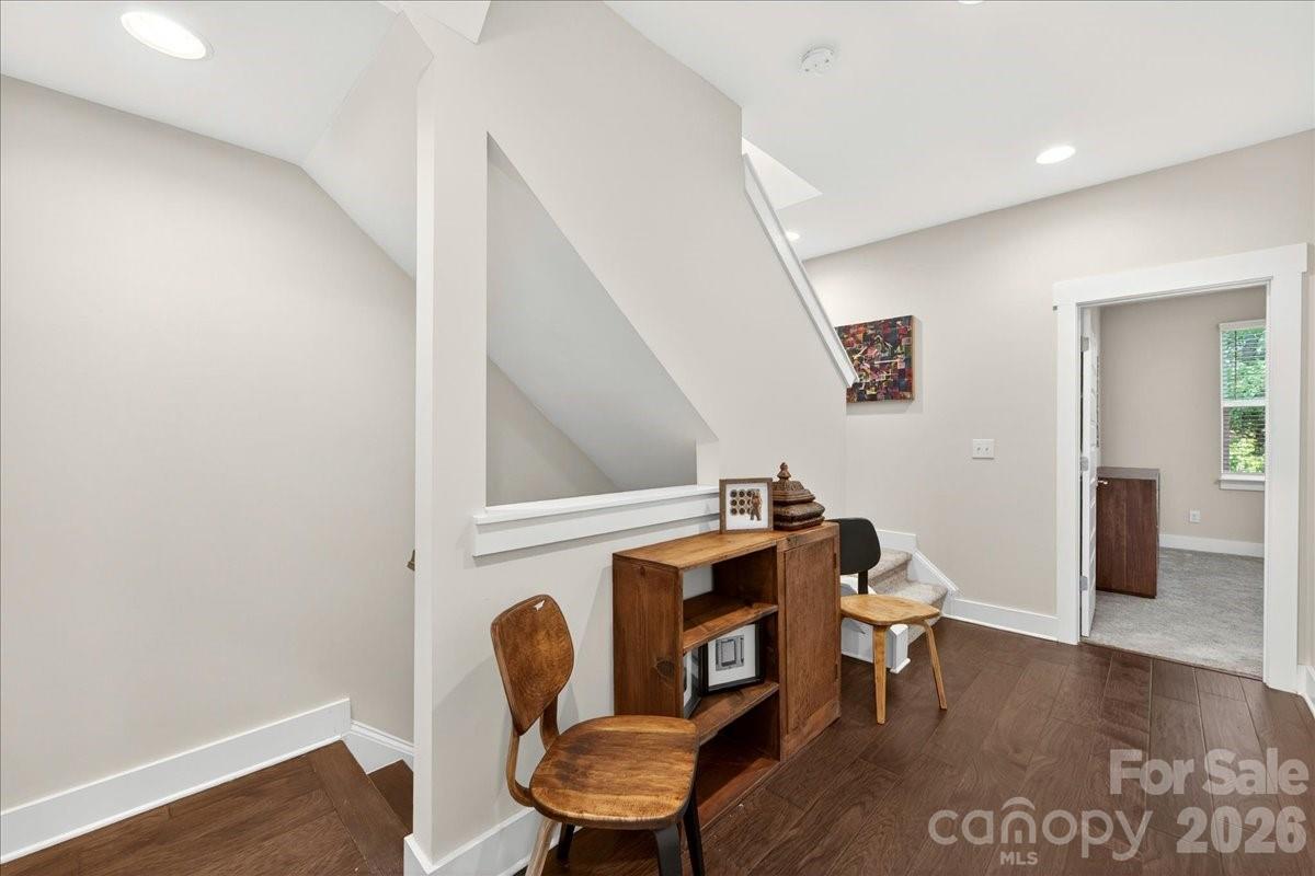 4136 Castleton Road Property Photo 30