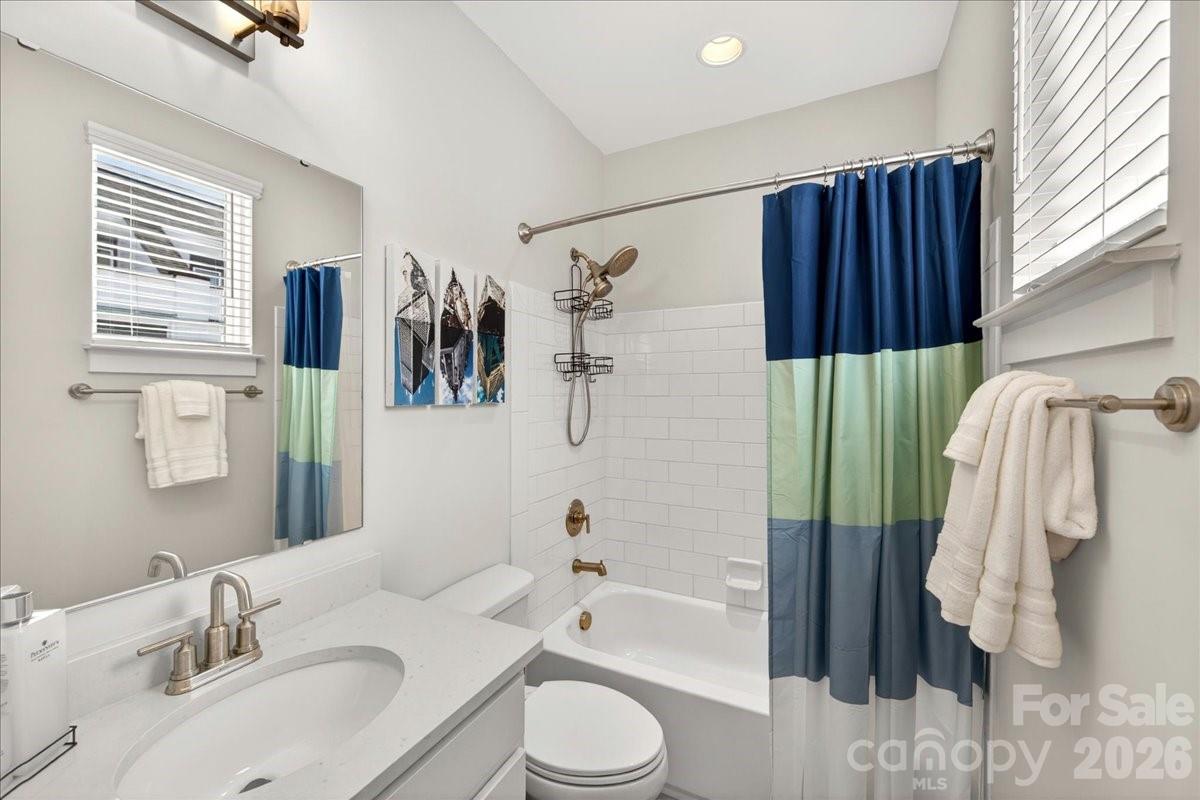 4136 Castleton Road Property Photo 32