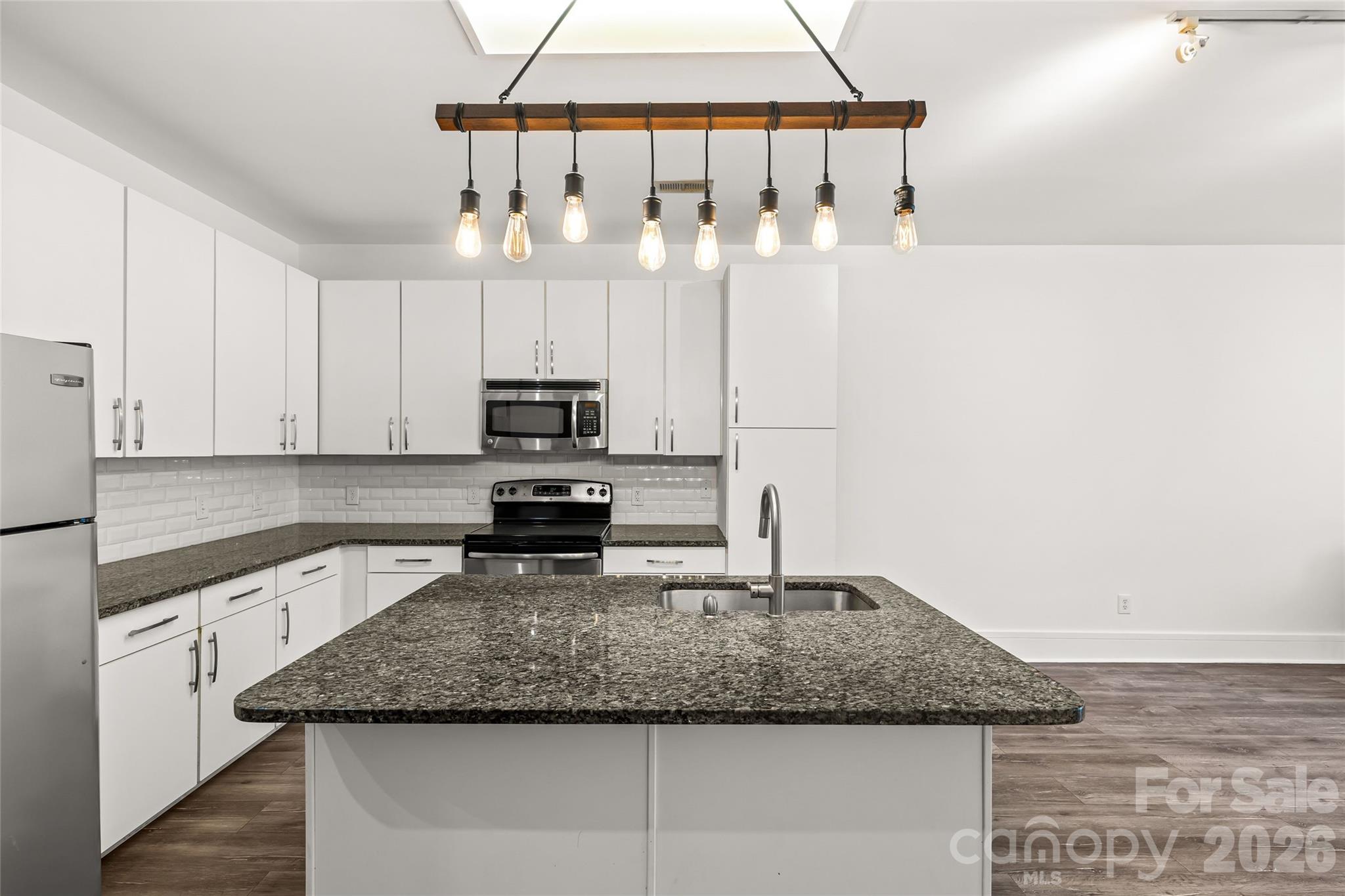1600 Fulton Avenue 305 Property Photo 6