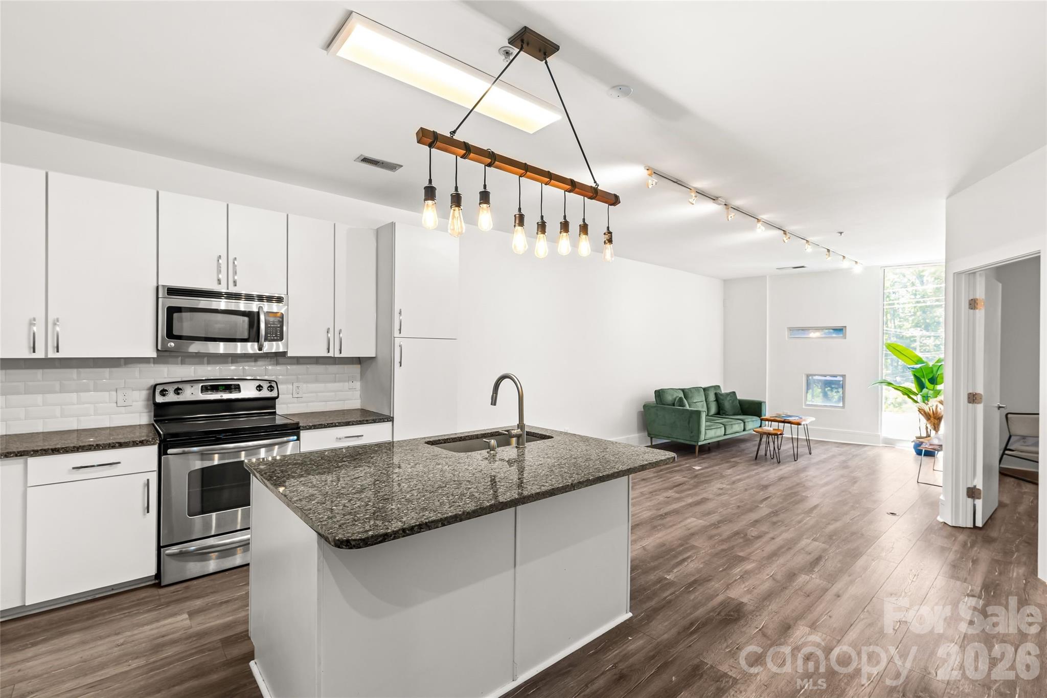 1600 Fulton Avenue 305 Property Photo 10