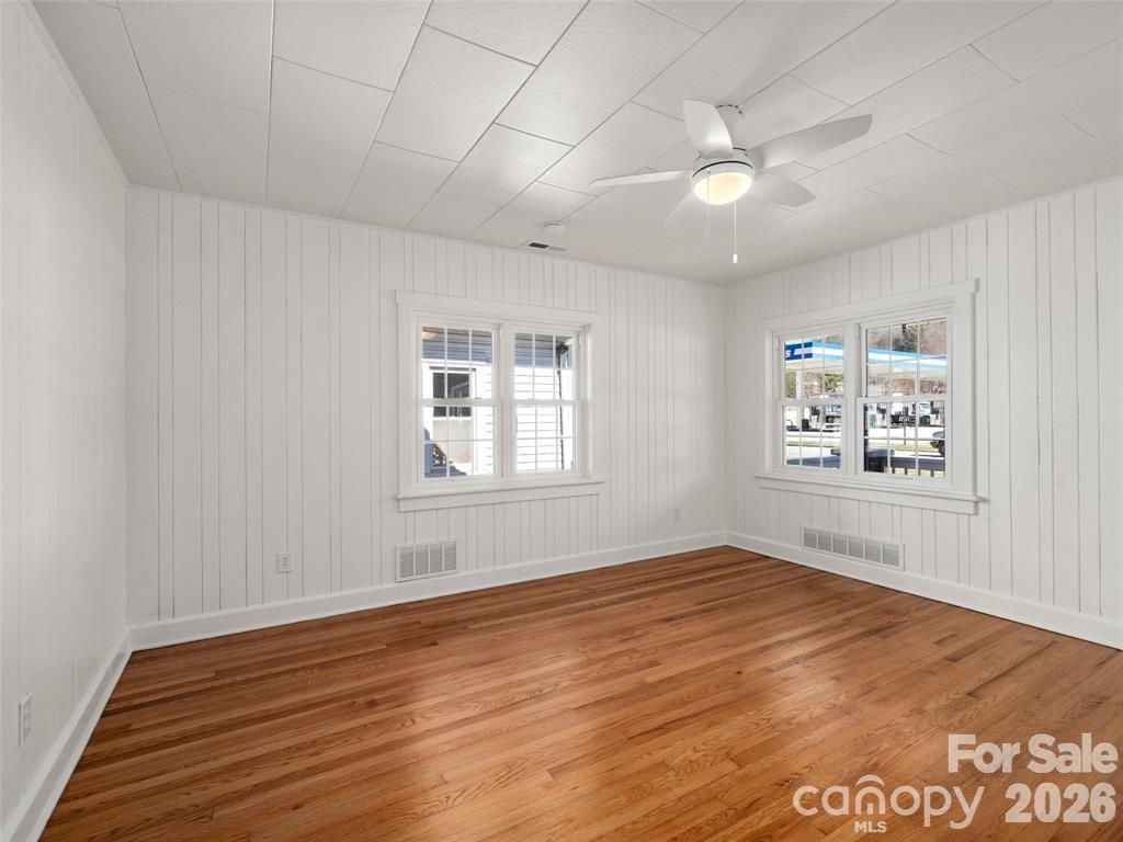228 Main Street Property Photo 6