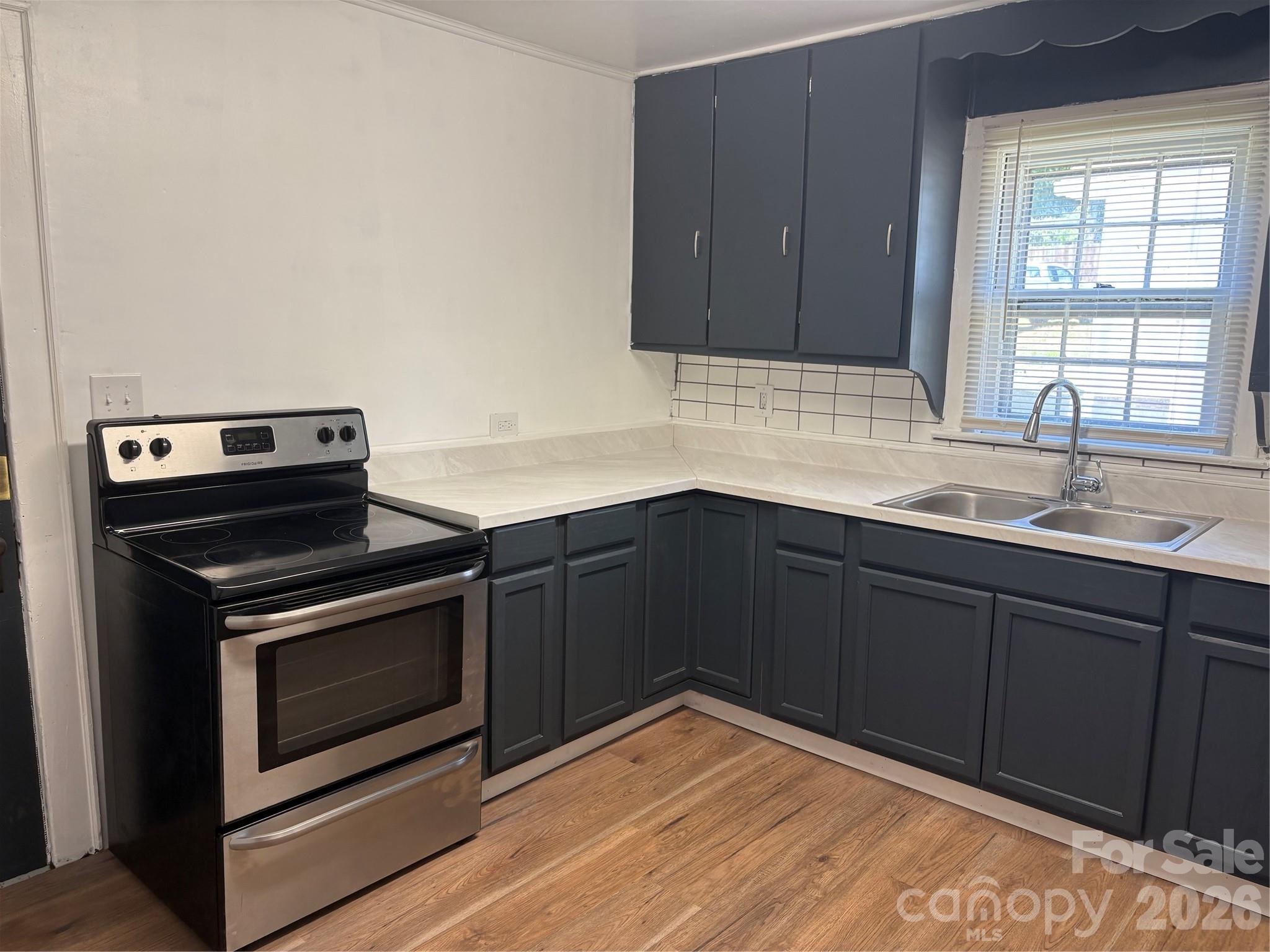 601 Harris Street Property Photo 2