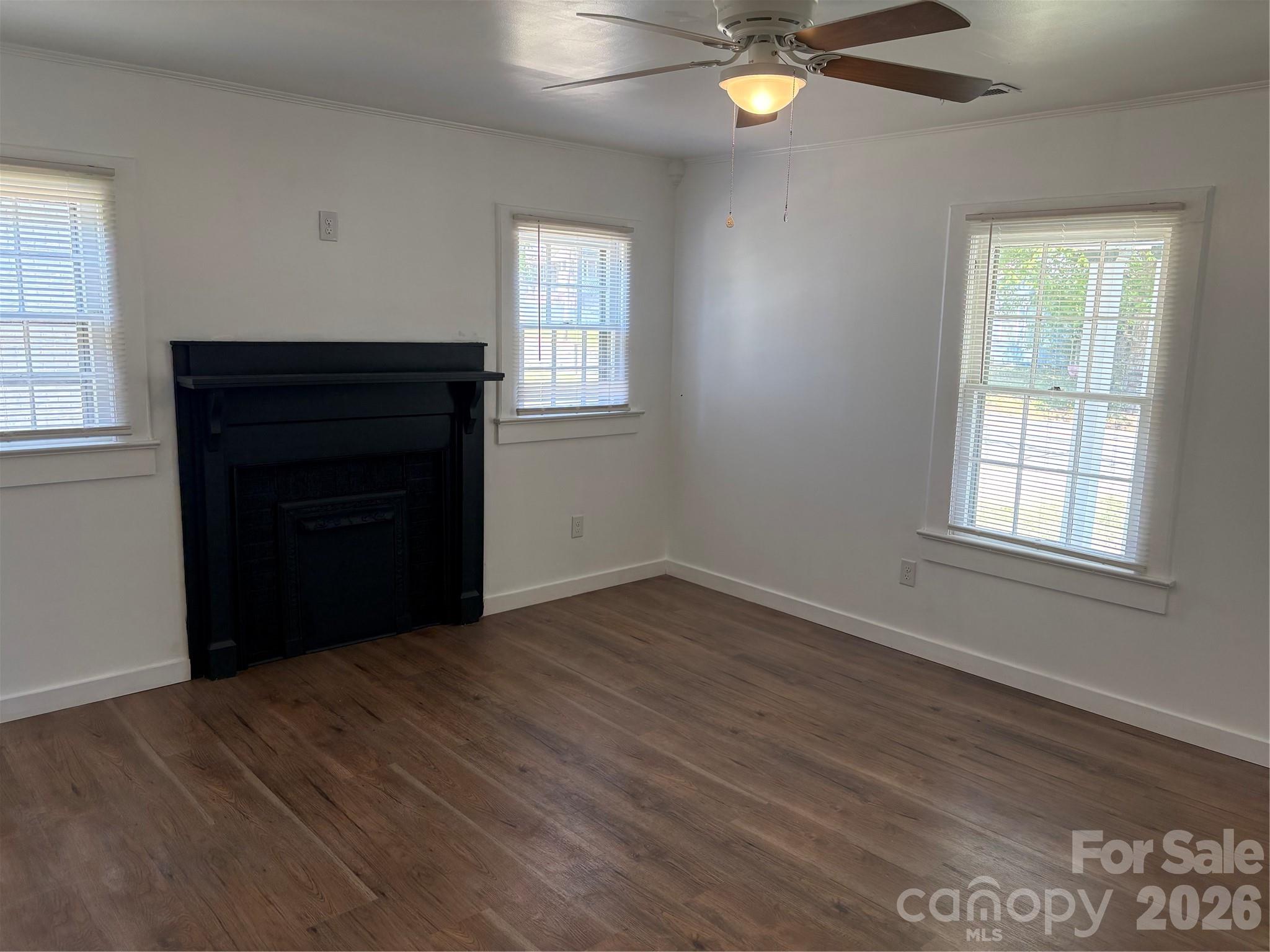 601 Harris Street Property Photo 5