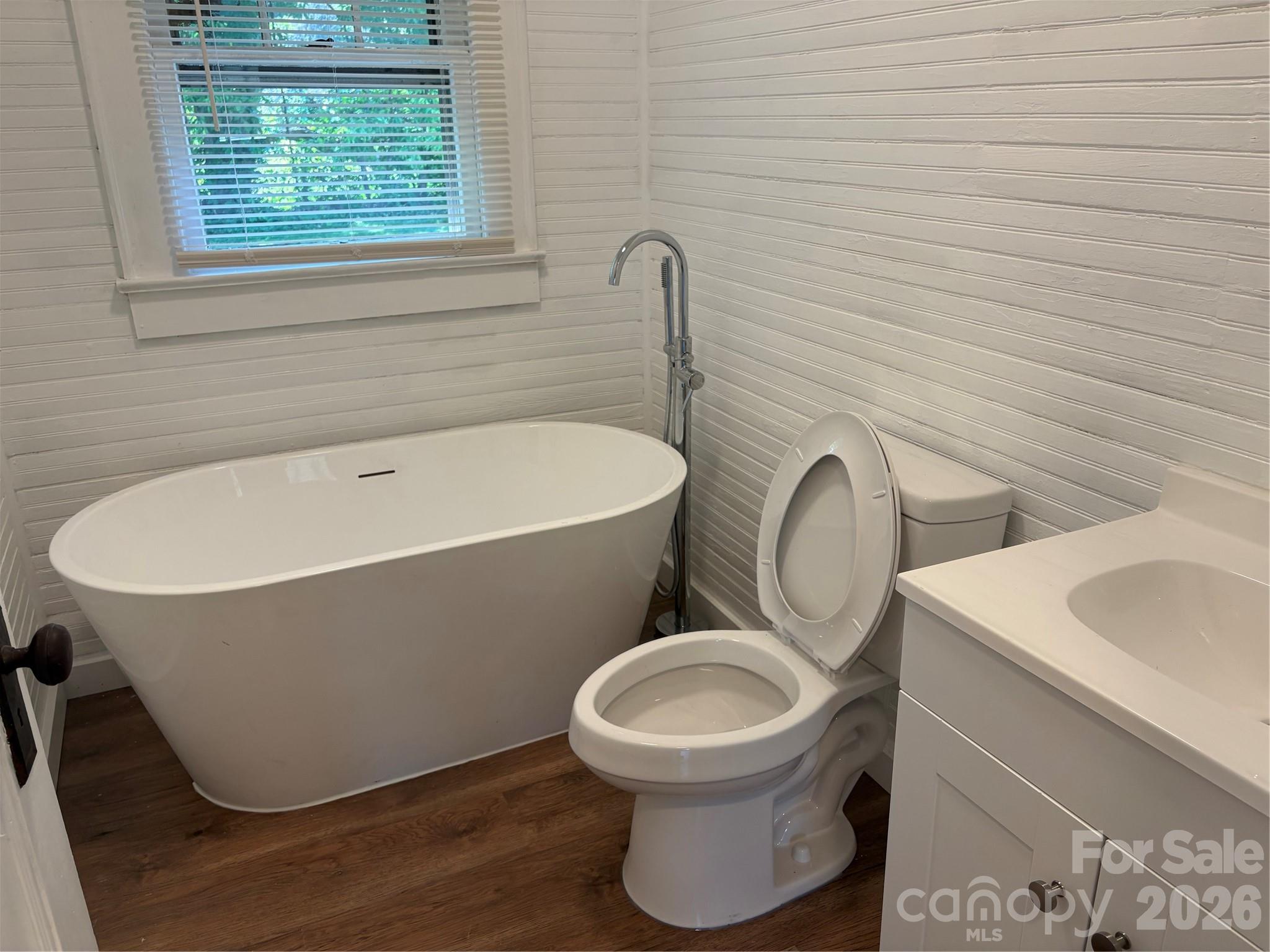 601 Harris Street Property Photo 6