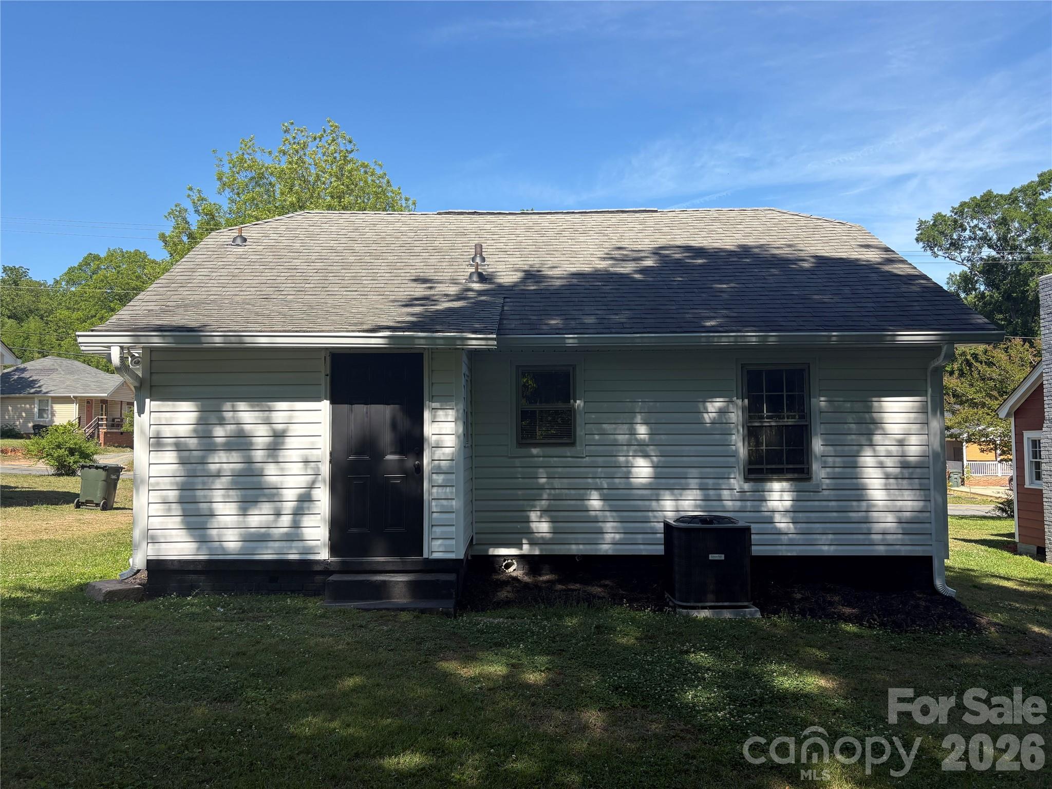 601 Harris Street Property Photo 10