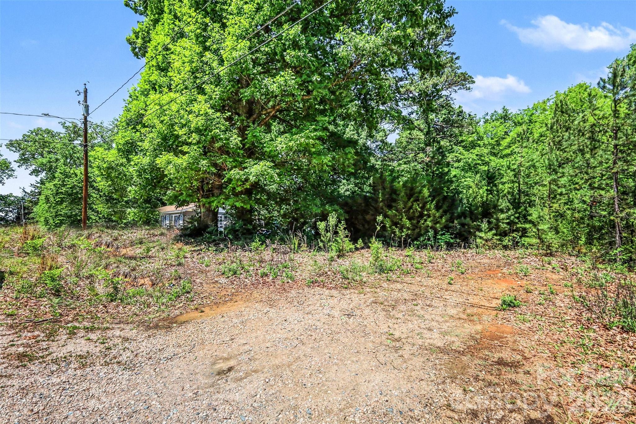 2241 Knowles Street Property Photo 5