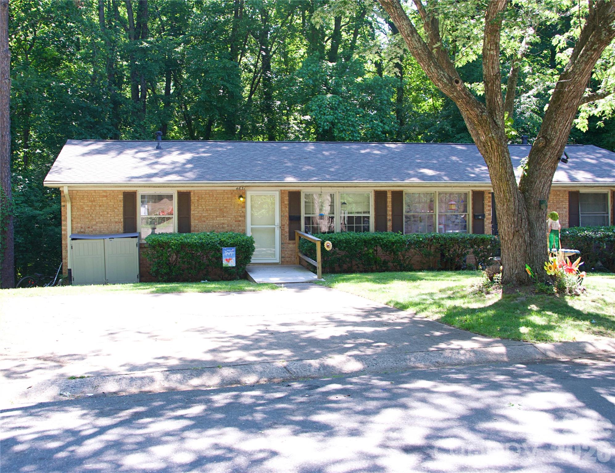 4631 Highlake Drive Property Photo 1