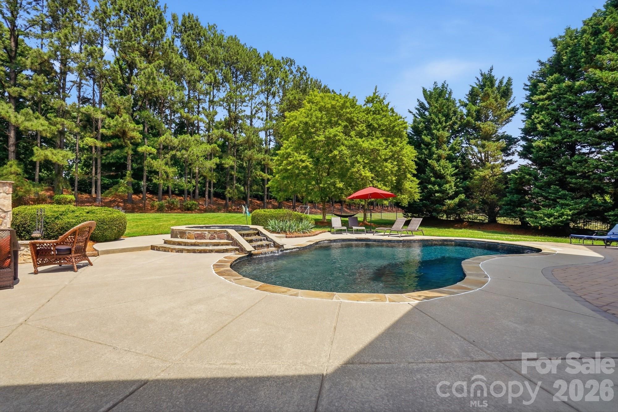105 Quincy Court Property Photo 32