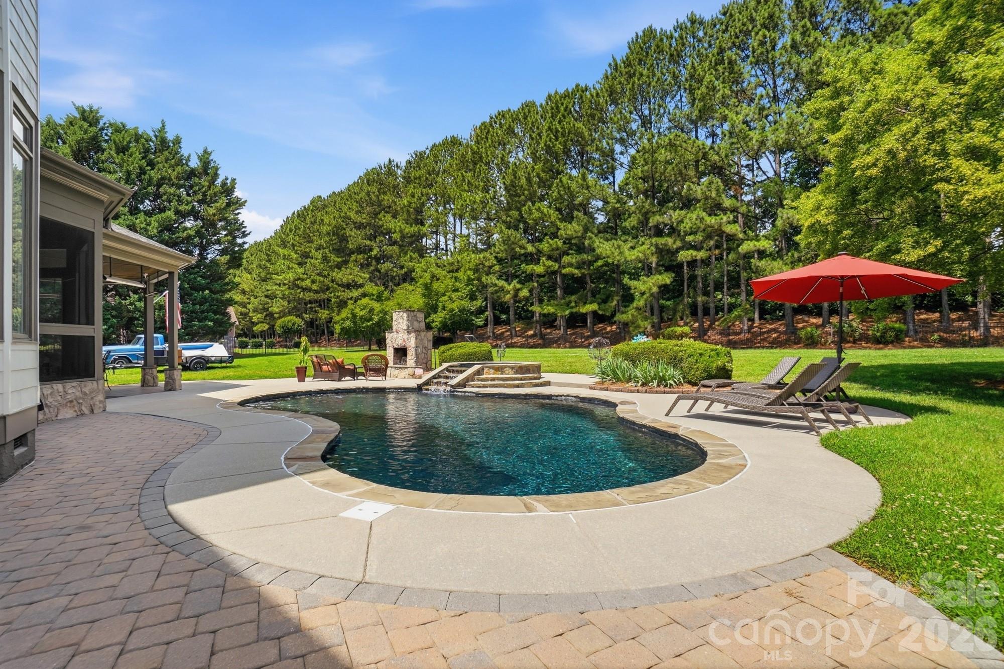105 Quincy Court Property Photo 33