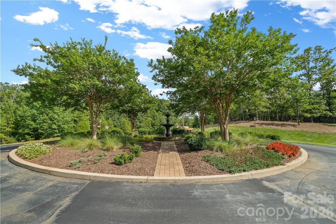 5128 Longbrooke Court Property Photo 8