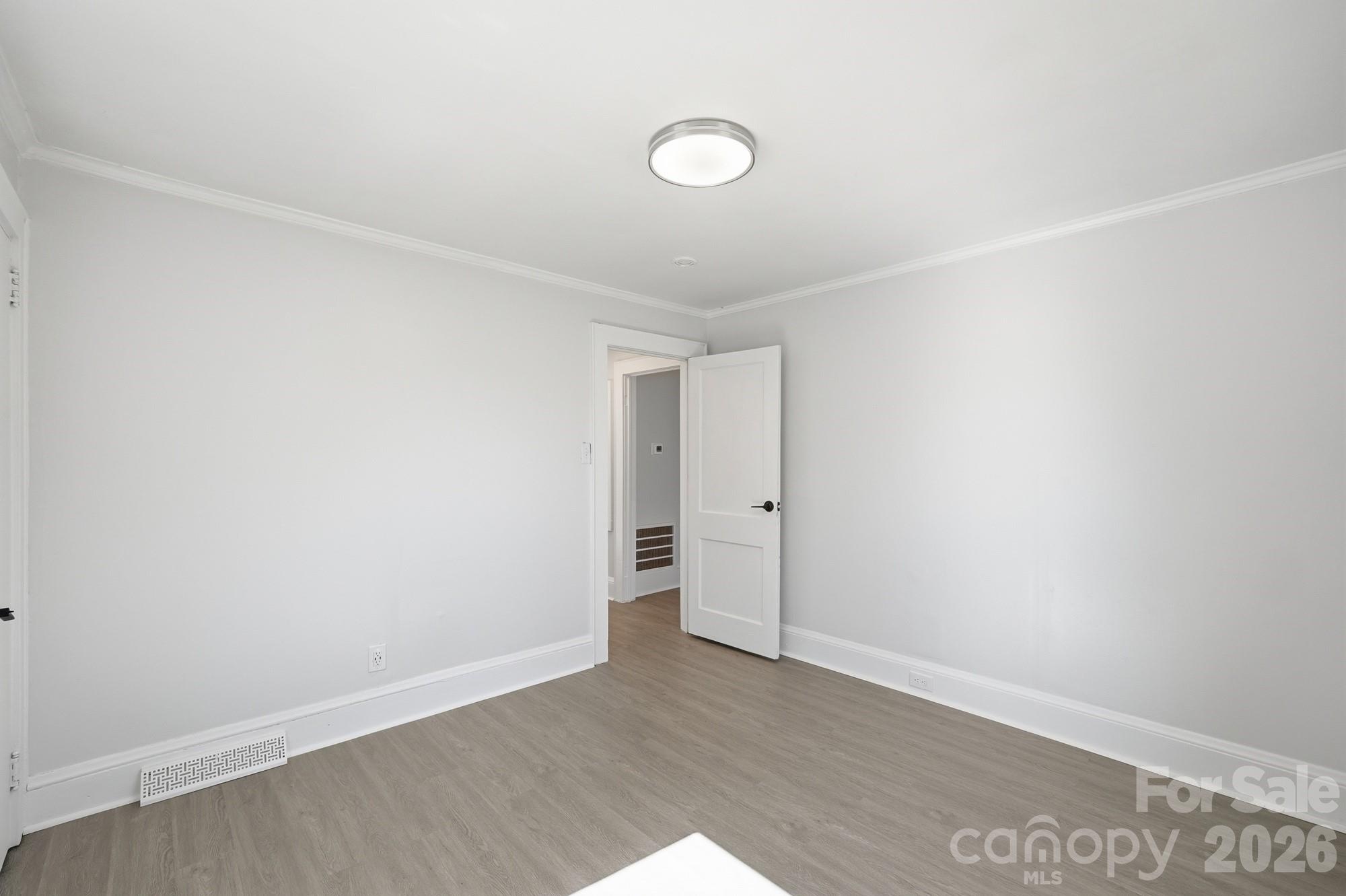 912 Laura Avenue Property Photo 15