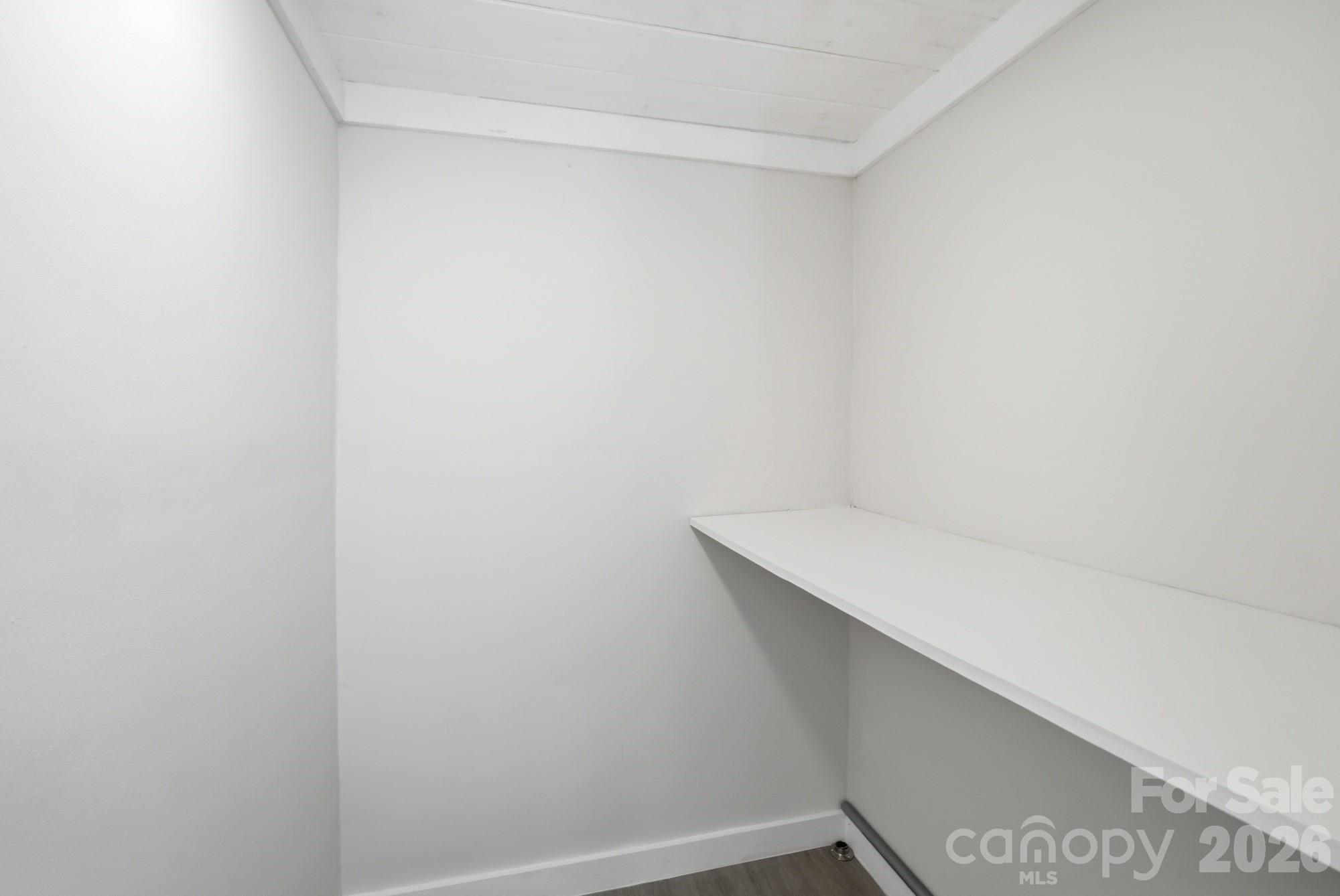 912 Laura Avenue Property Photo 20