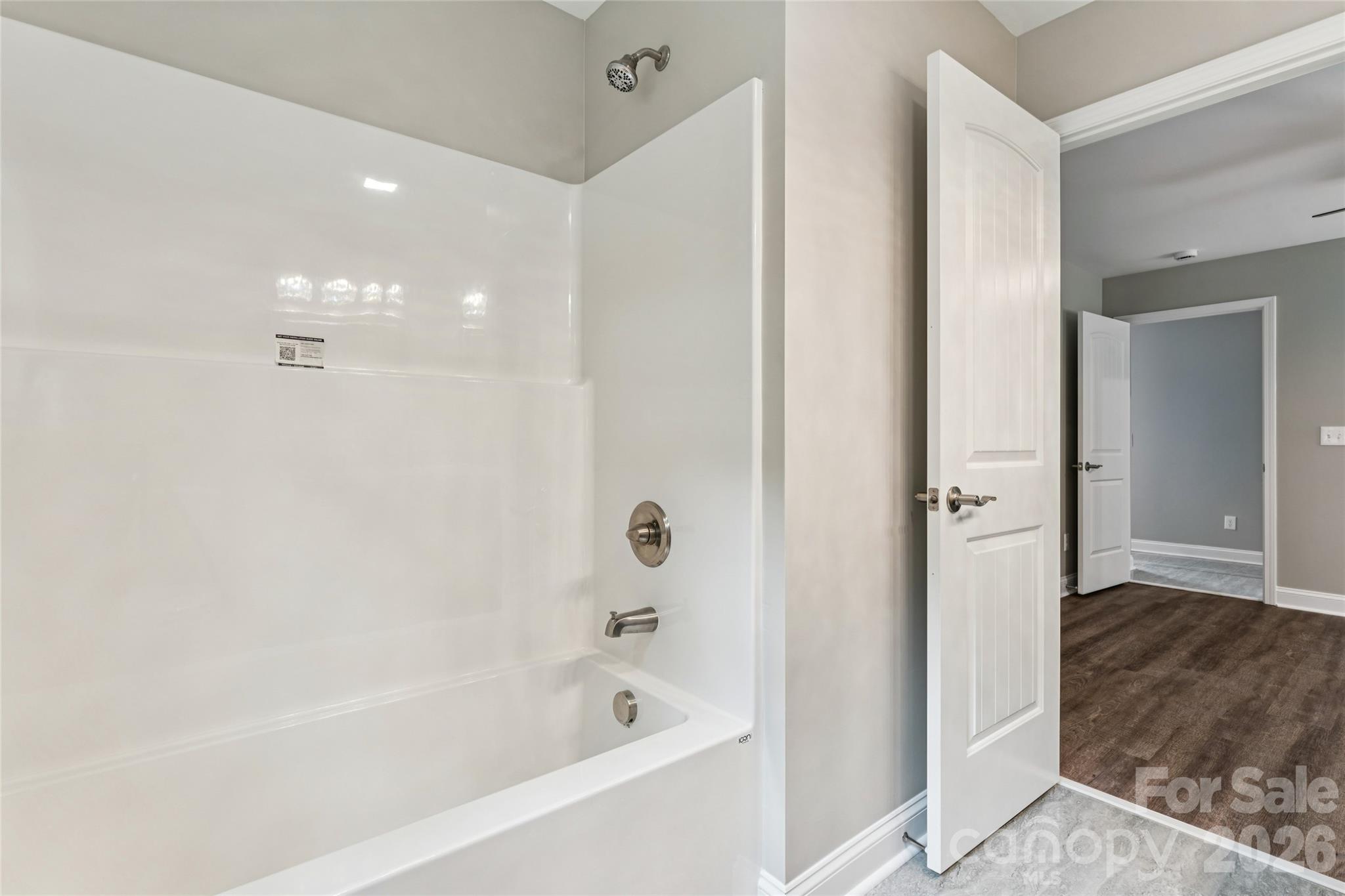 209 W 17th Street Property Photo 23