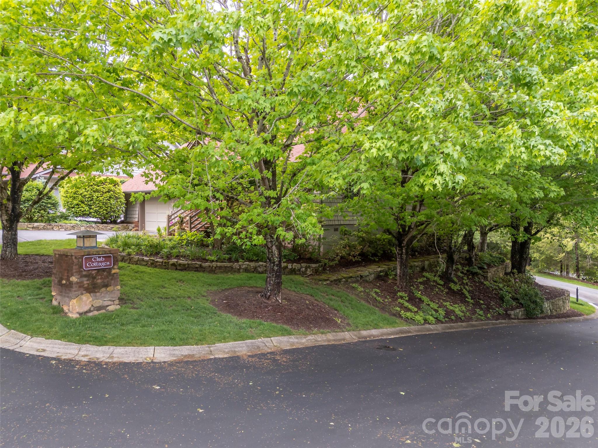 4 Lacoste Drive Property Photo 30