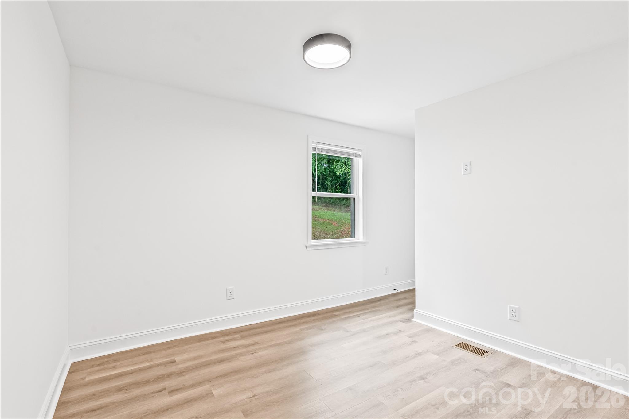 211 Eben Street Property Photo 5