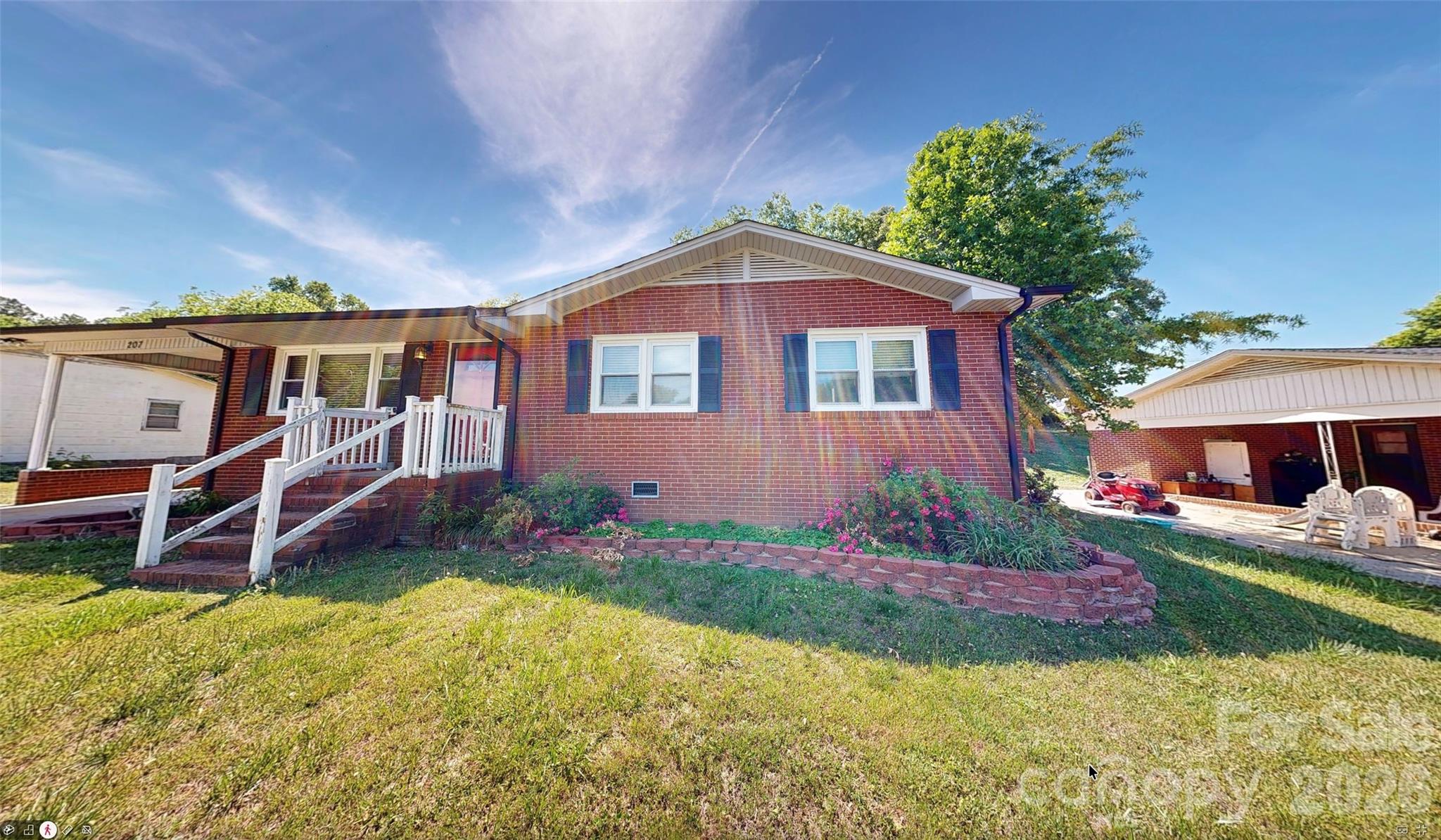 207 Starview Lane Property Photo 1