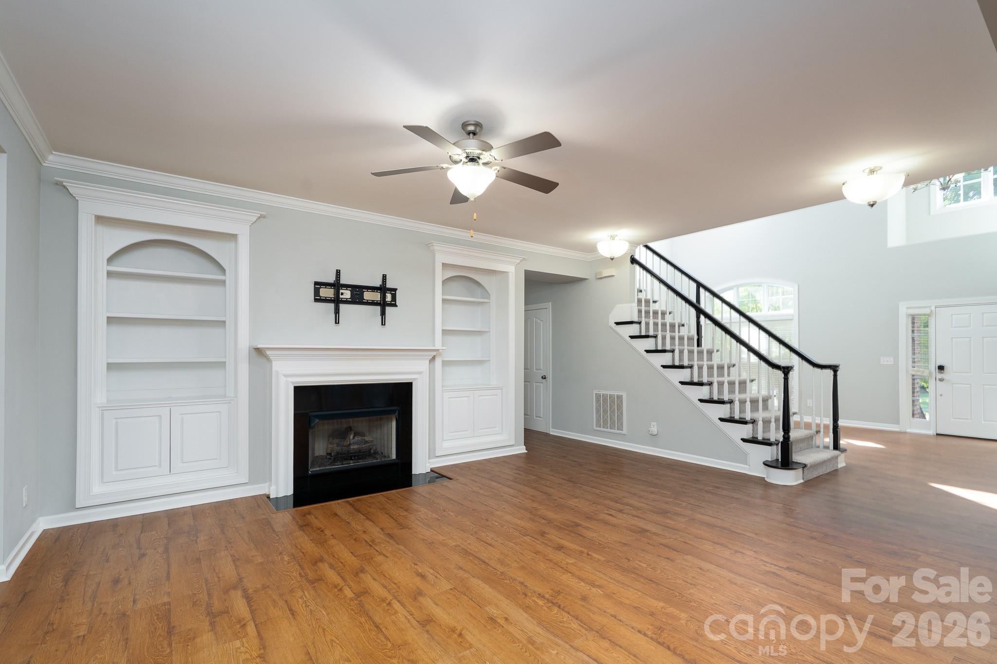 660 Vega Street Property Photo 8