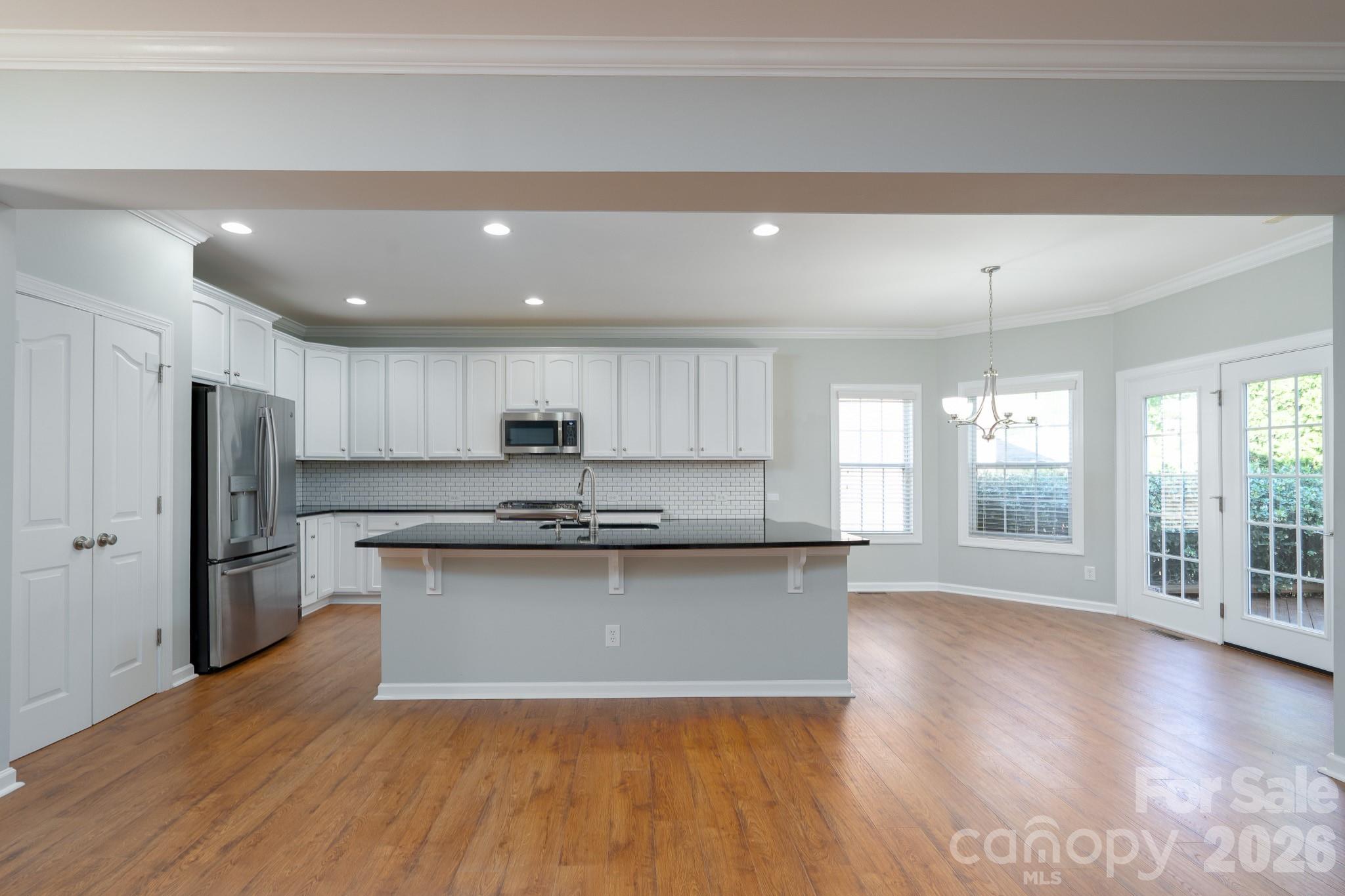 660 Vega Street Property Photo 12