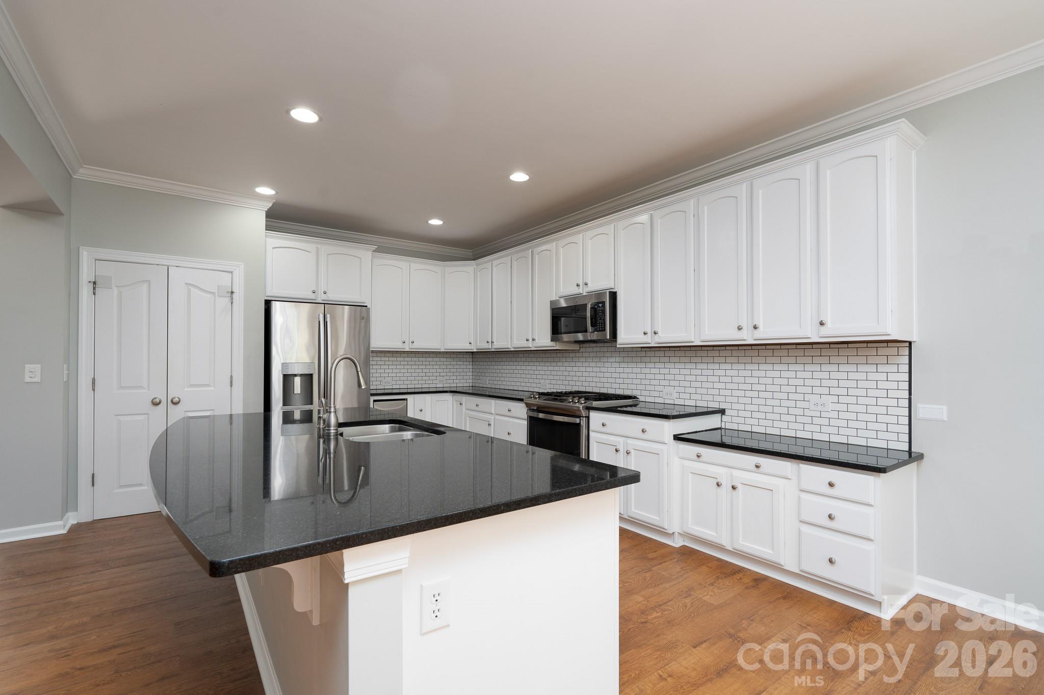 660 Vega Street Property Photo 13