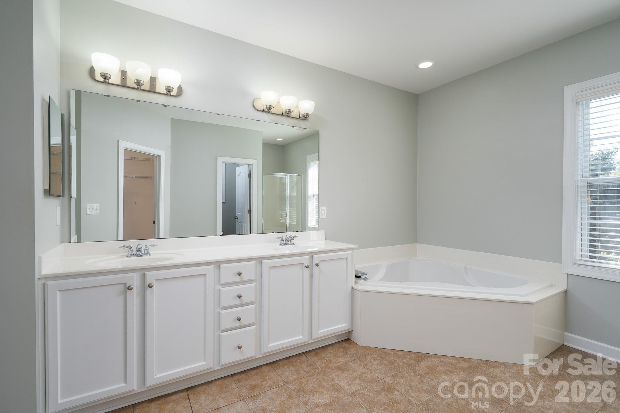 660 Vega Street Property Photo 21