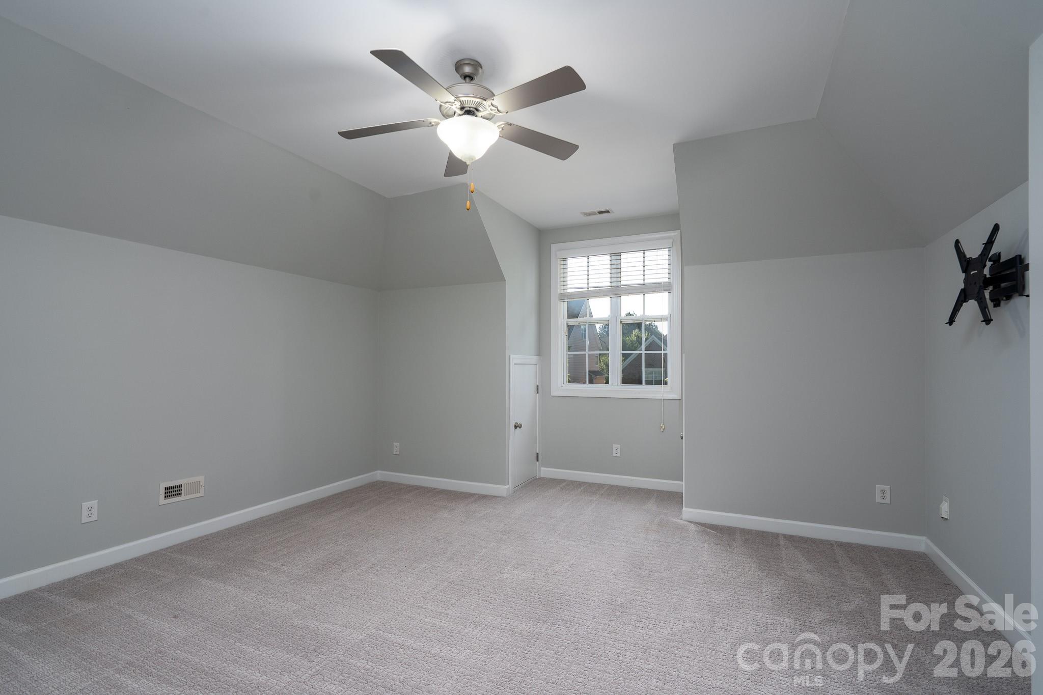 660 Vega Street Property Photo 31