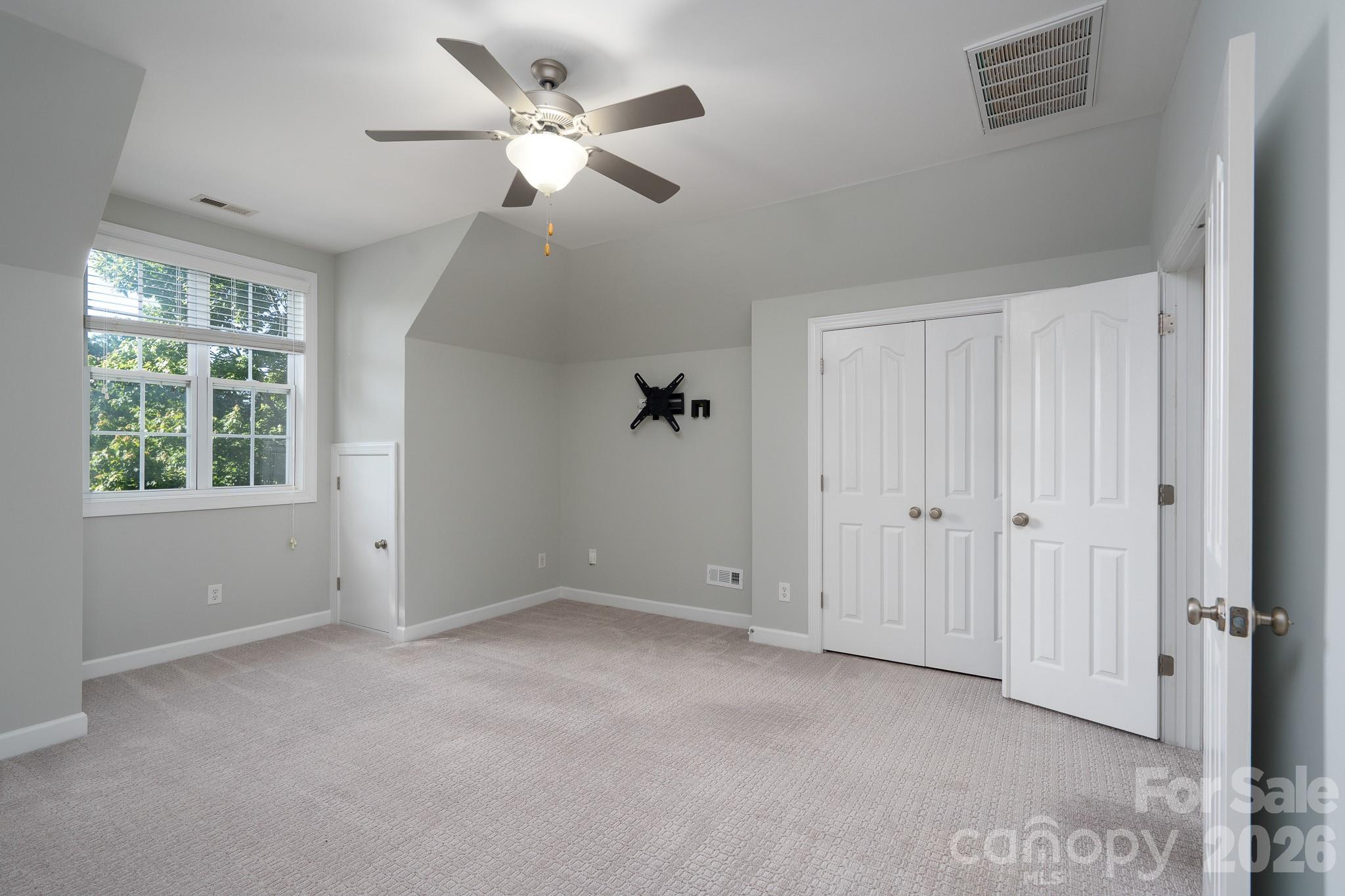 660 Vega Street Property Photo 32