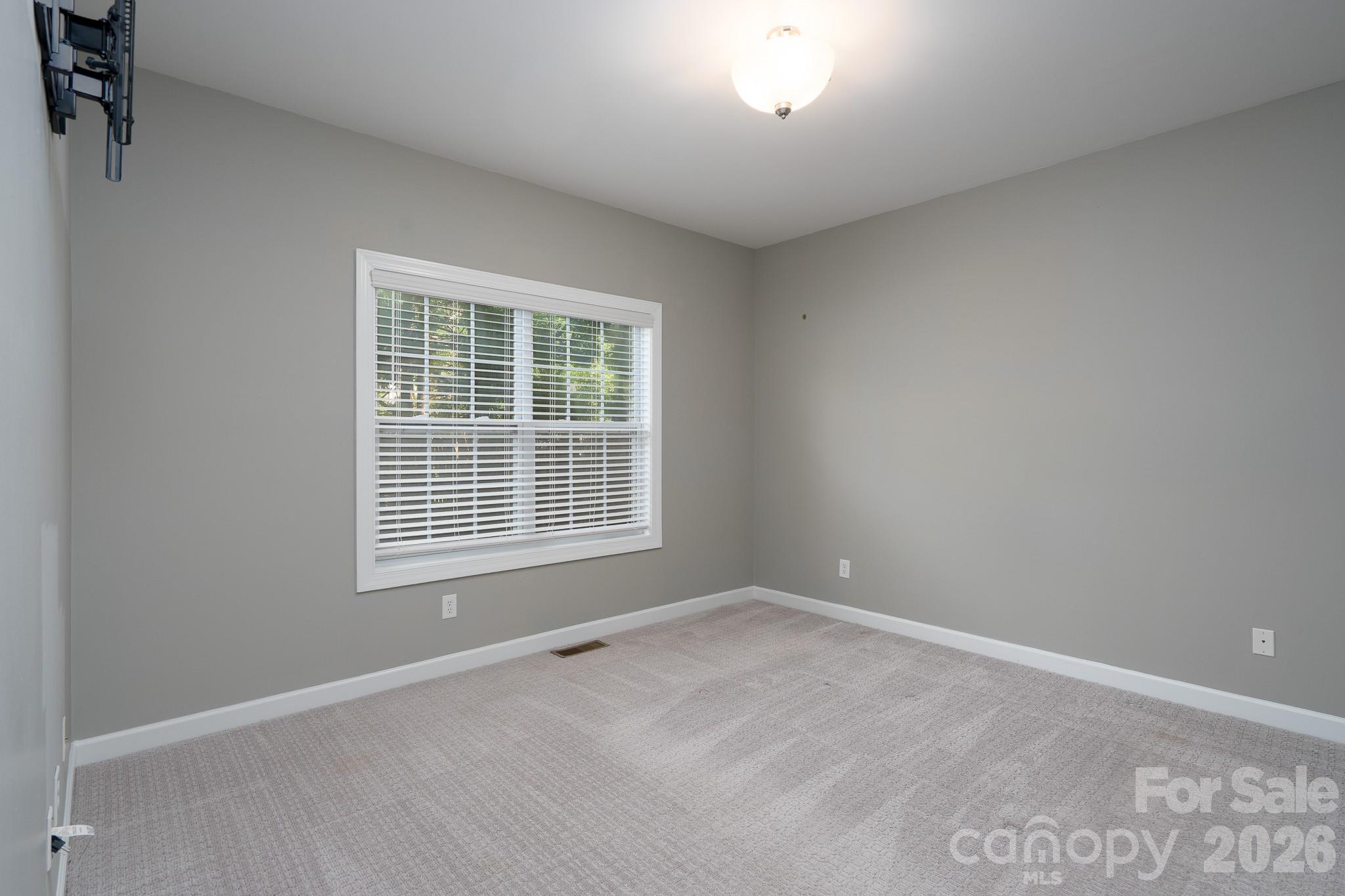 660 Vega Street Property Photo 34