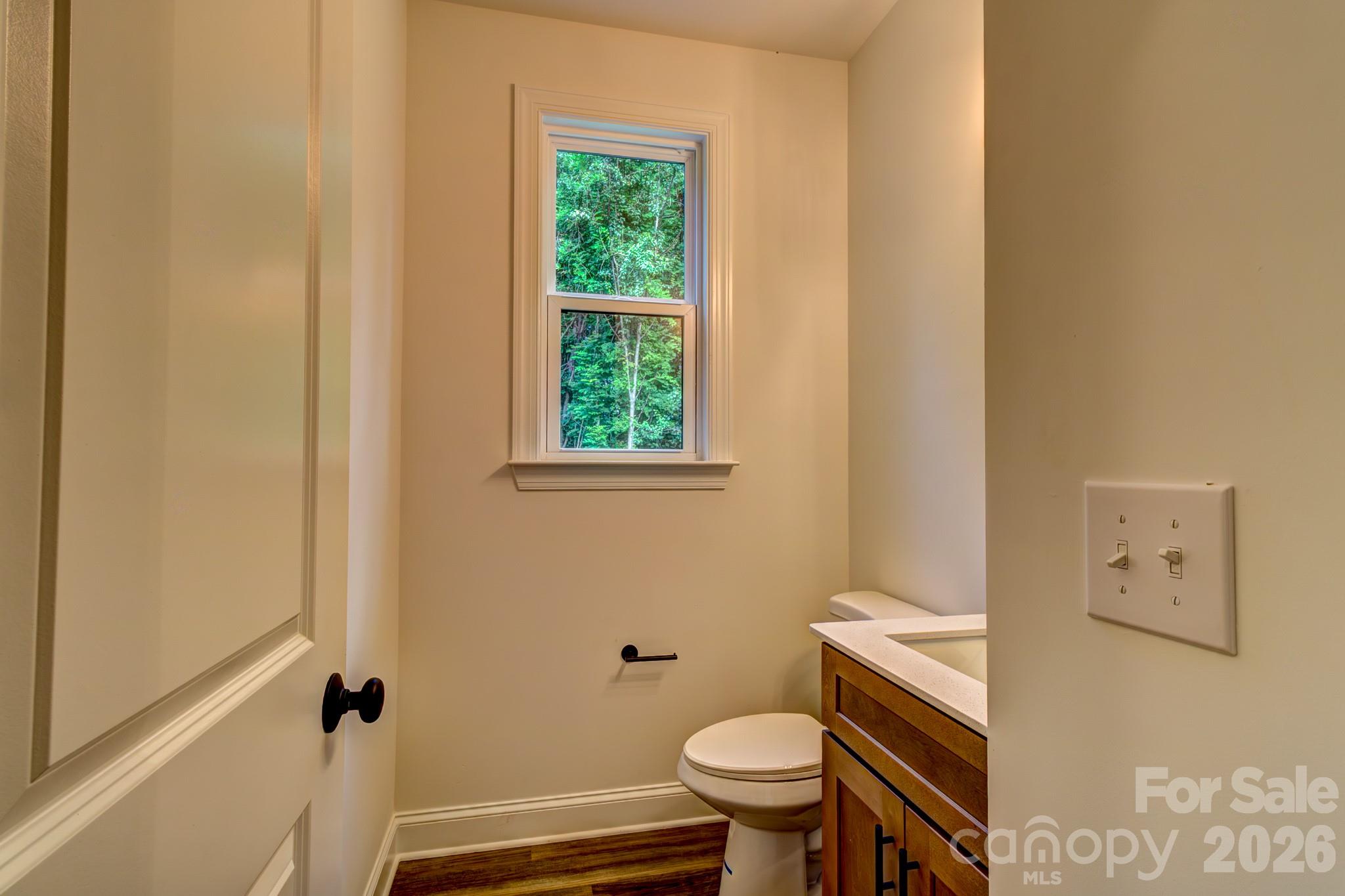 504 Oakland Drive Property Photo 8