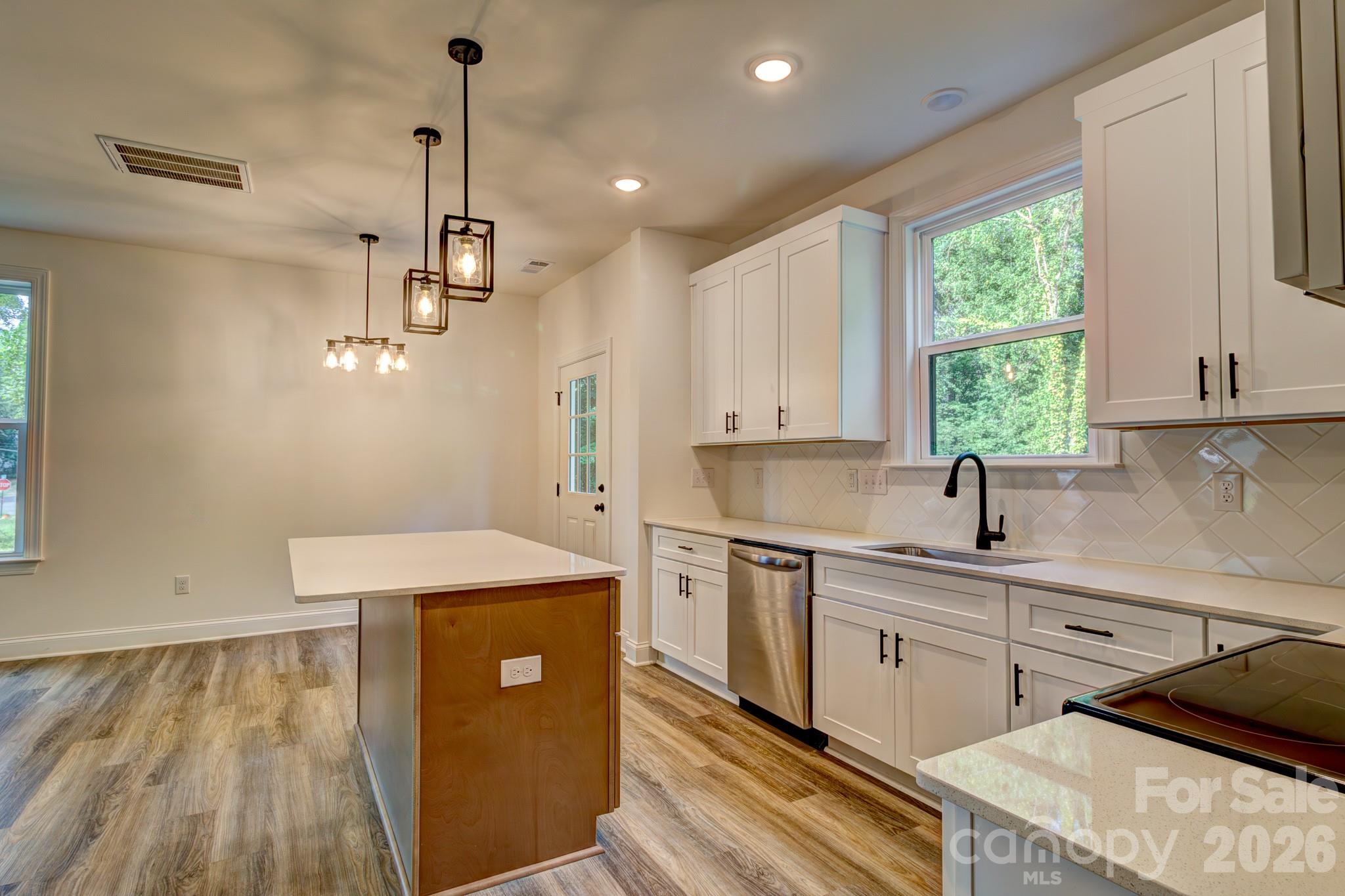504 Oakland Drive Property Photo 10