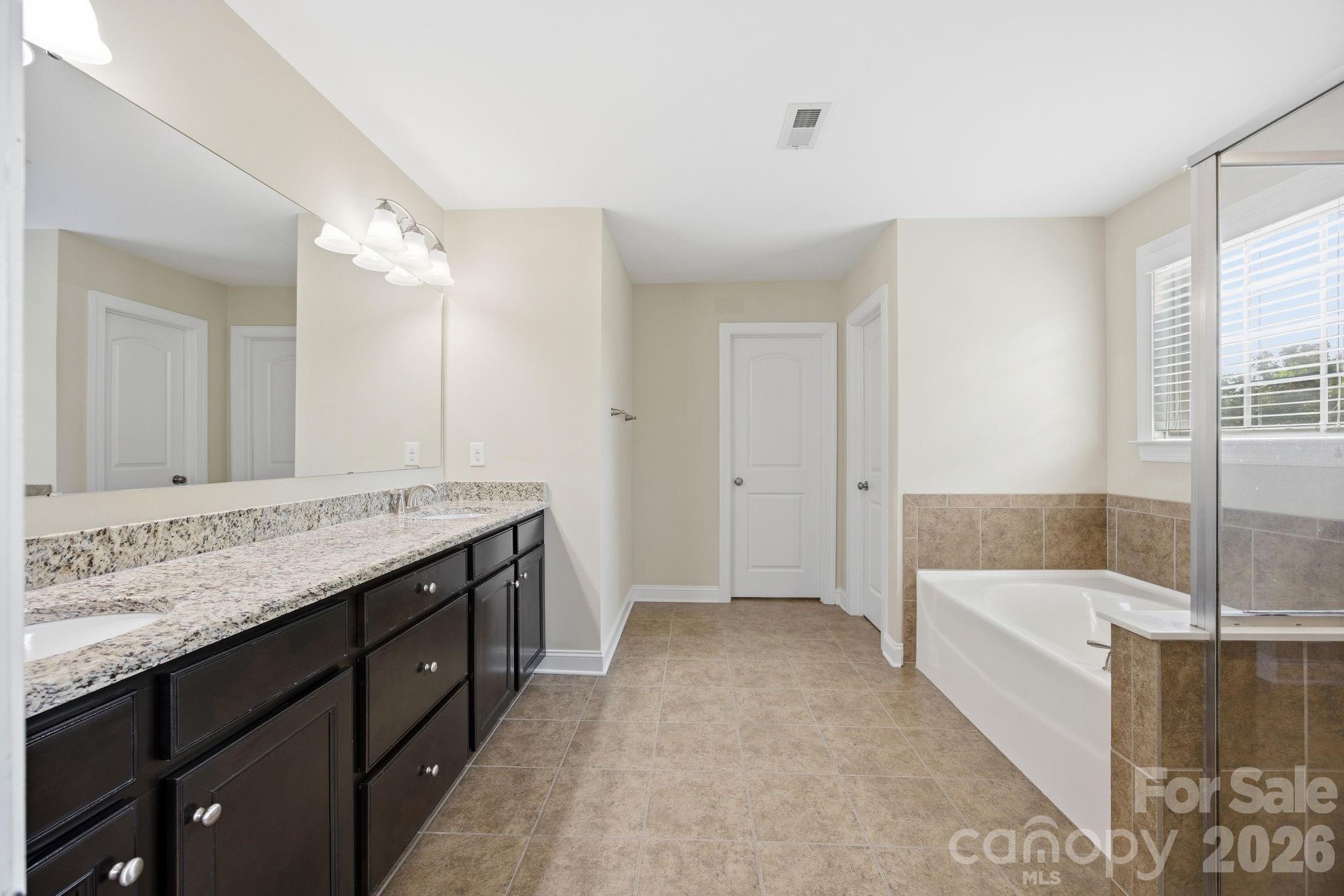 2284 Barrowcliffe Drive Property Photo 26