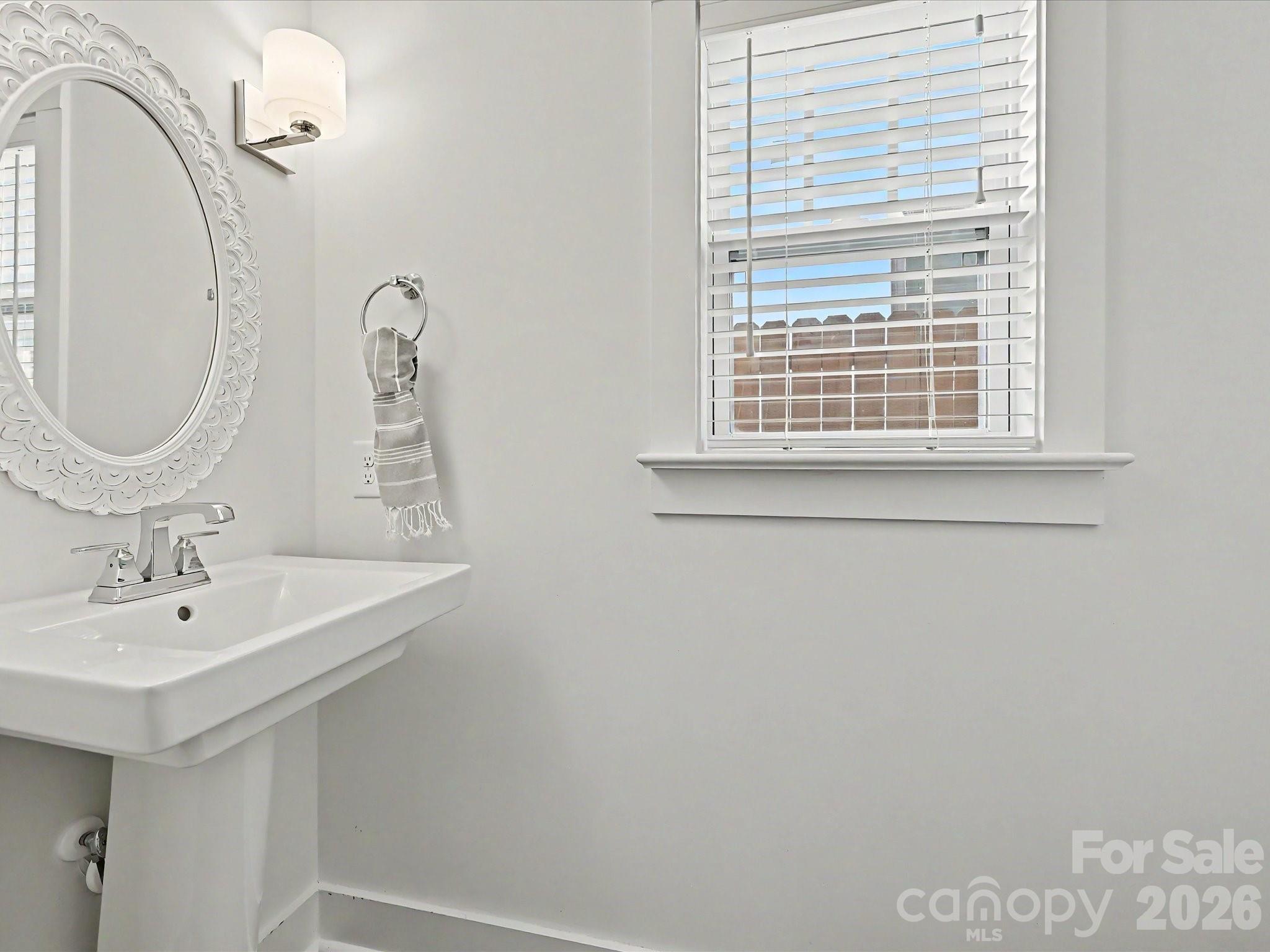 1216 Lomax Avenue Property Photo 16