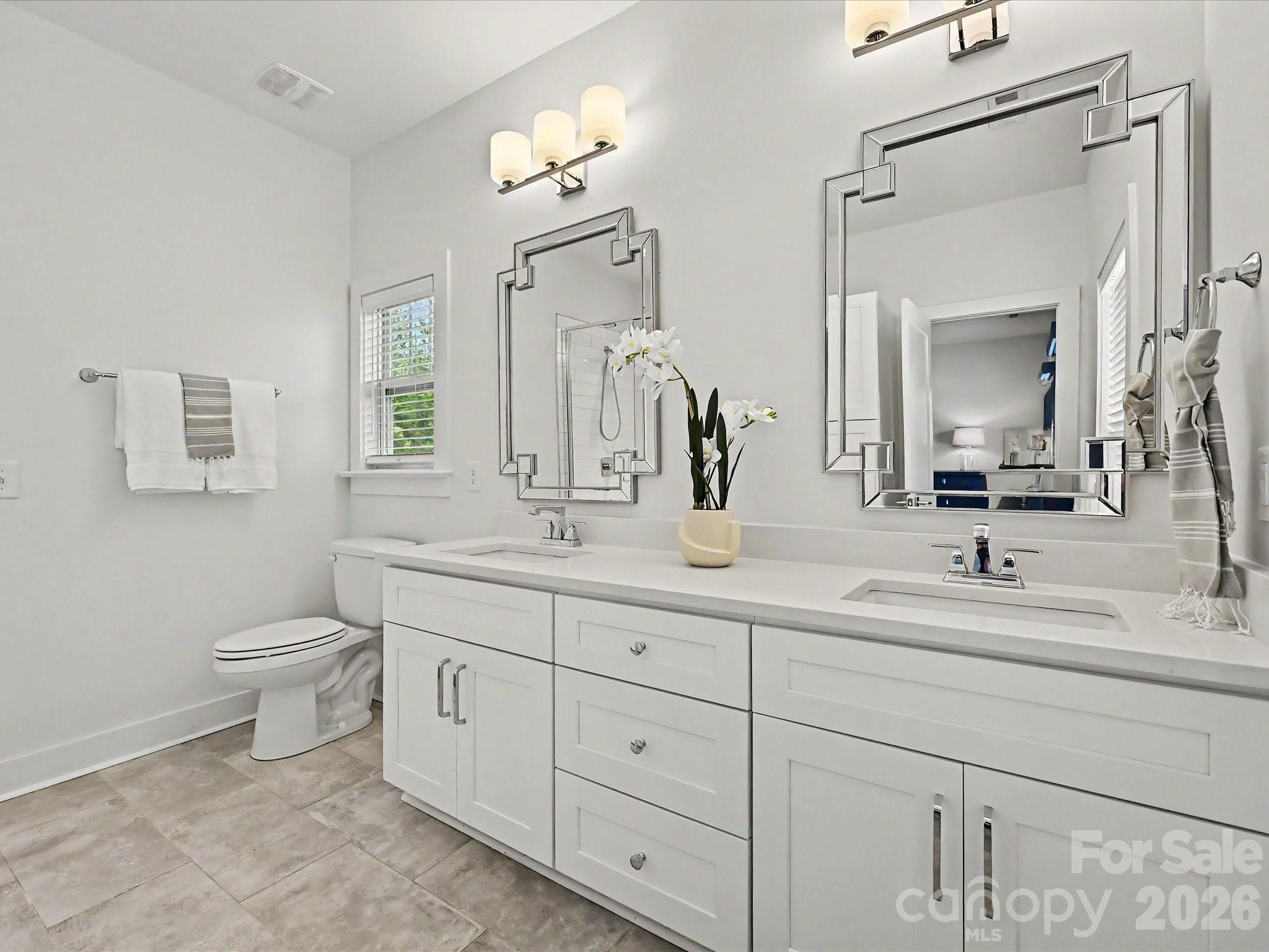 1216 Lomax Avenue Property Photo 23