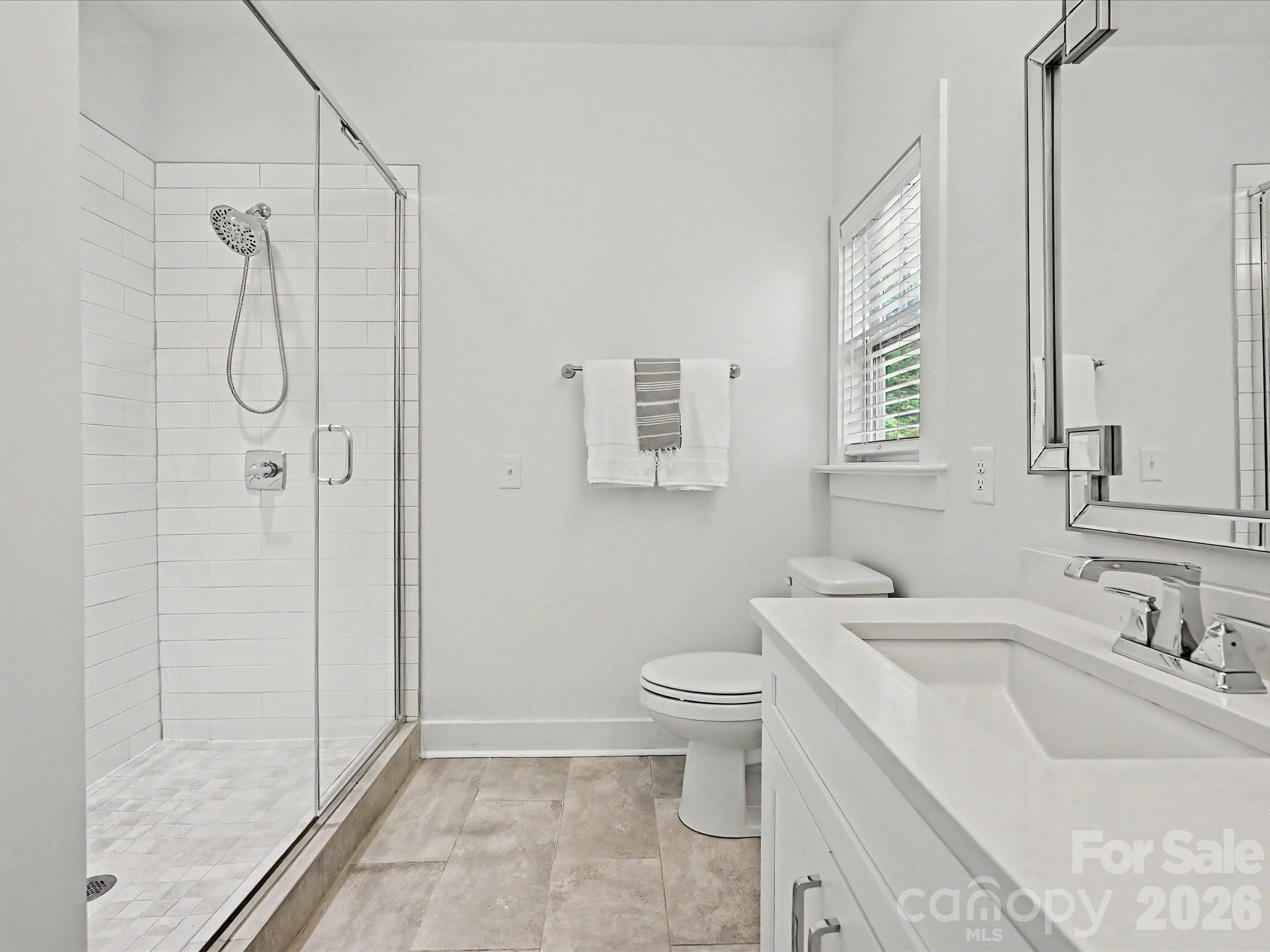 1216 Lomax Avenue Property Photo 24