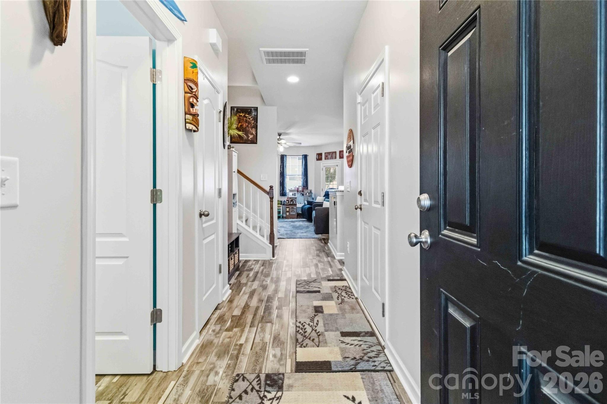 7048 Woodsbay Lane Property Photo 9