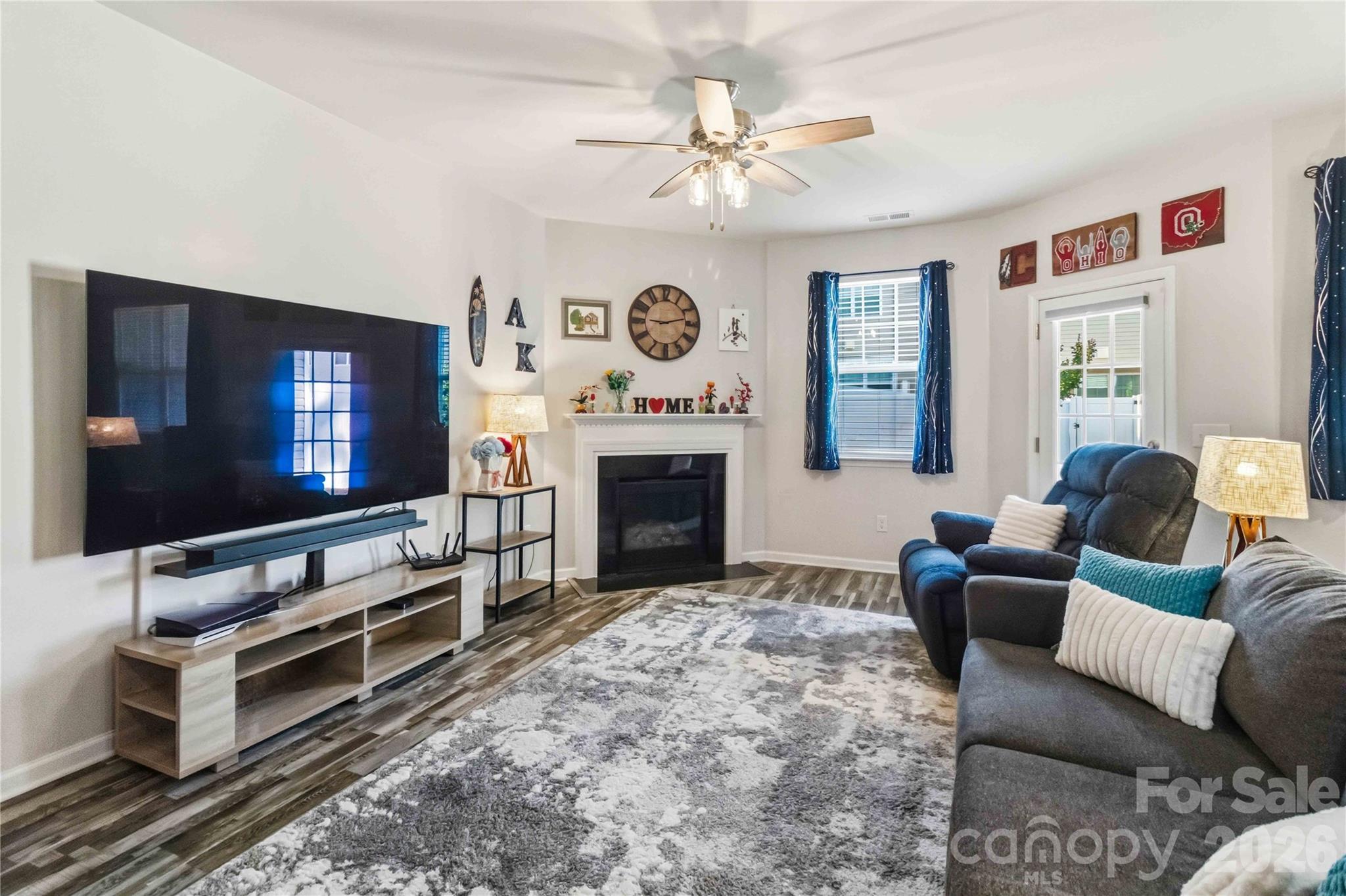 7048 Woodsbay Lane Property Photo 10